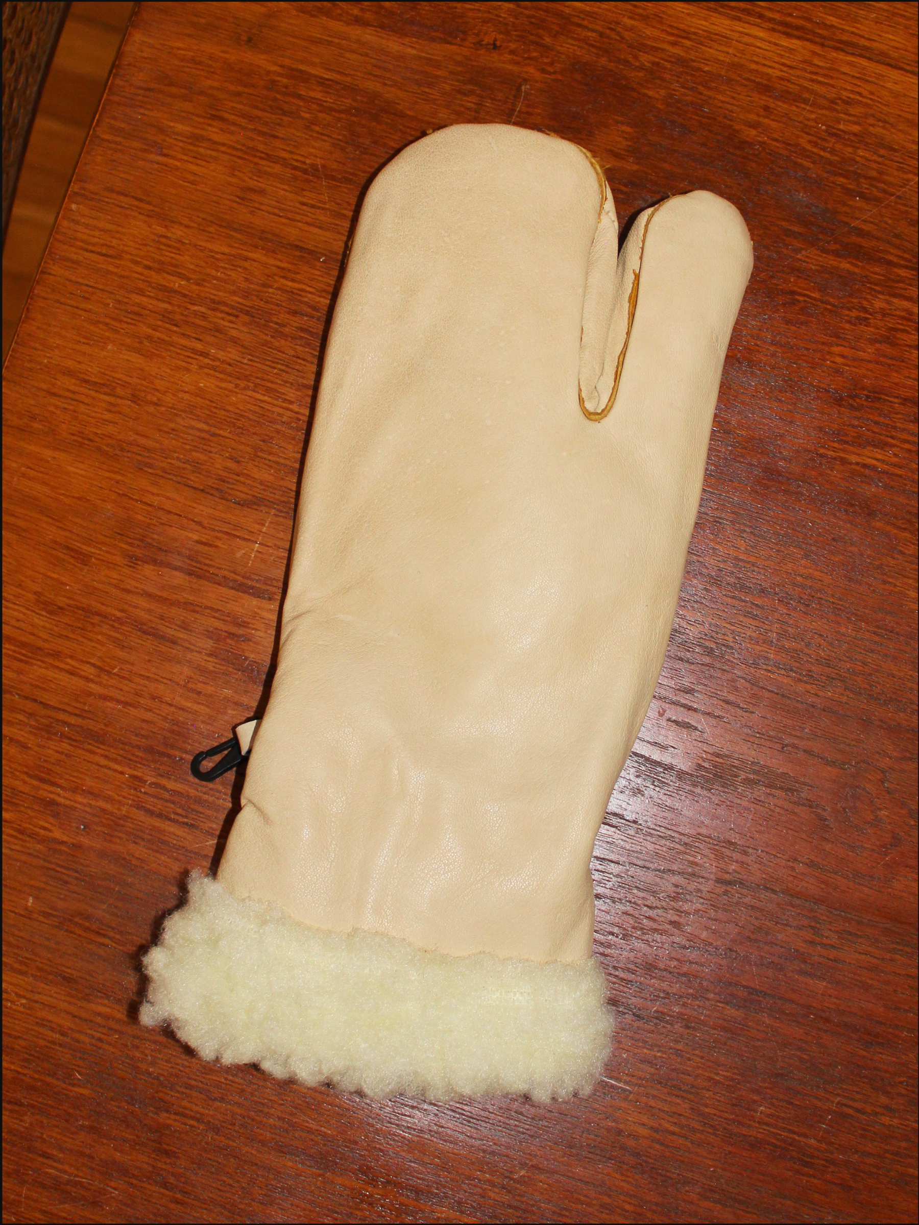 tabi mittens (3).png