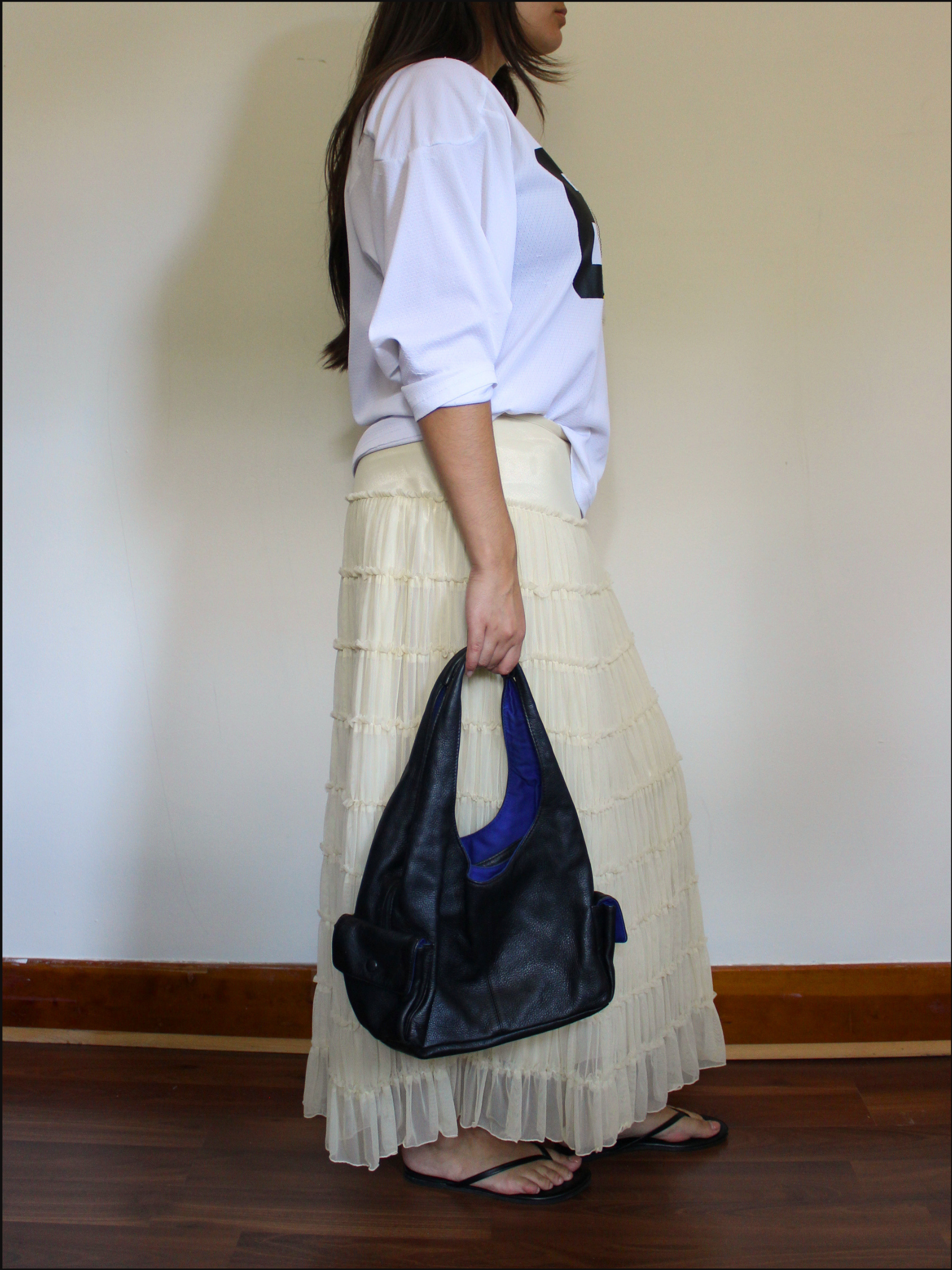 creme tiered skirt cover (4).png
