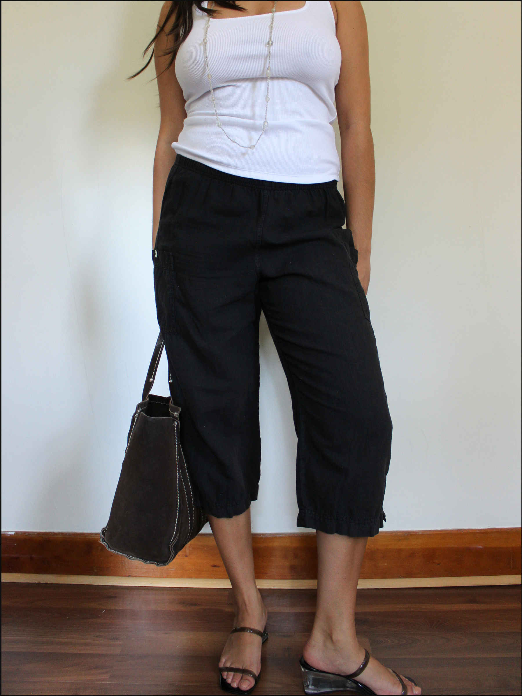 linen button capris cover (4).png