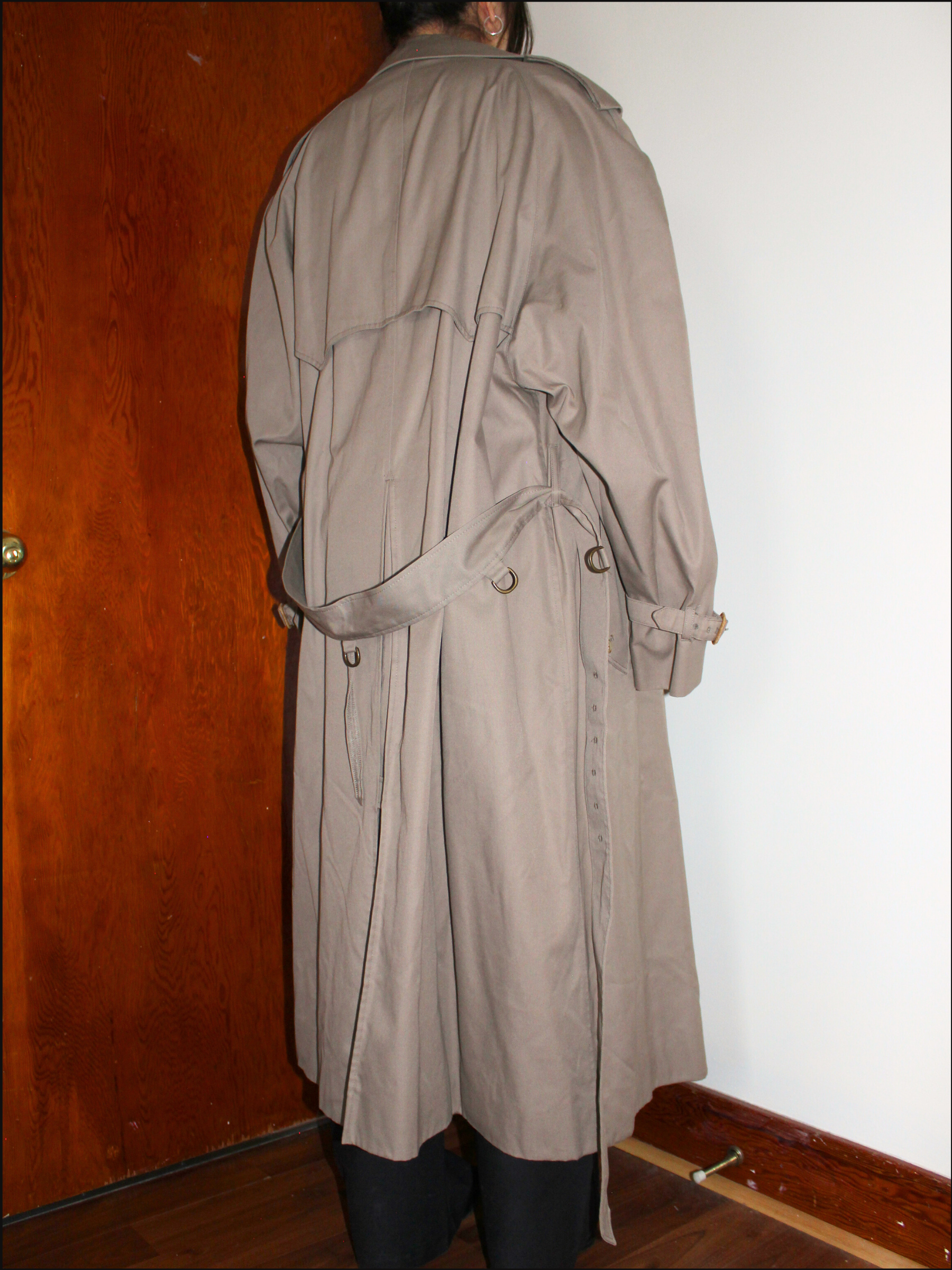 aquascutum trench cover (5).png