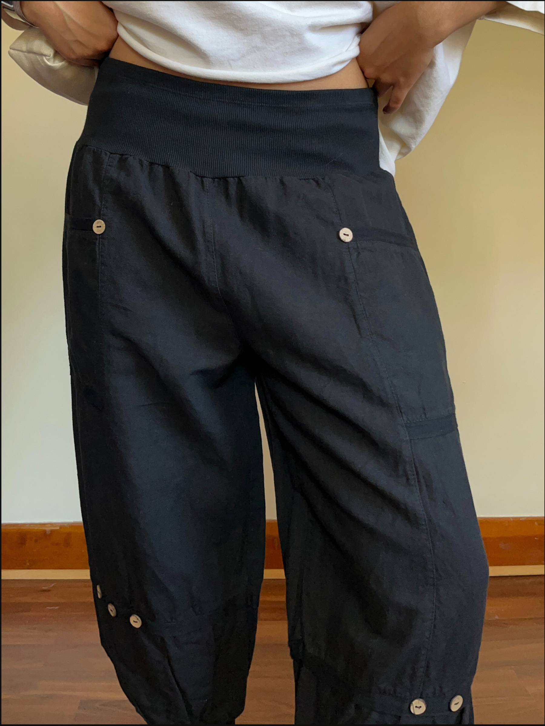 button bubble capris cover (8).png