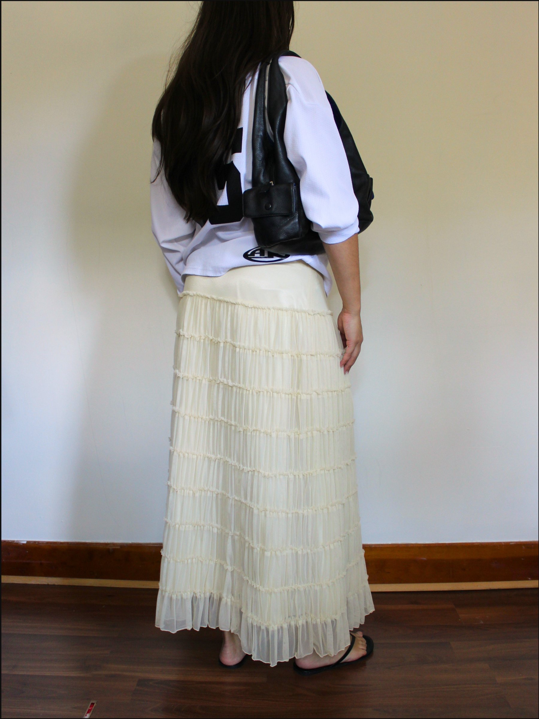 creme tiered skirt cover (8).png