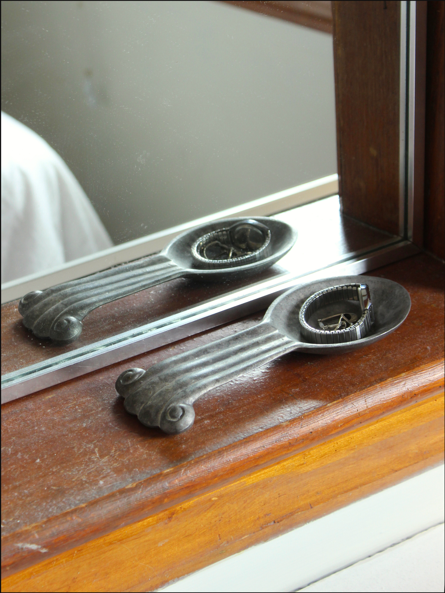 pewter spoon rest cover (6).png