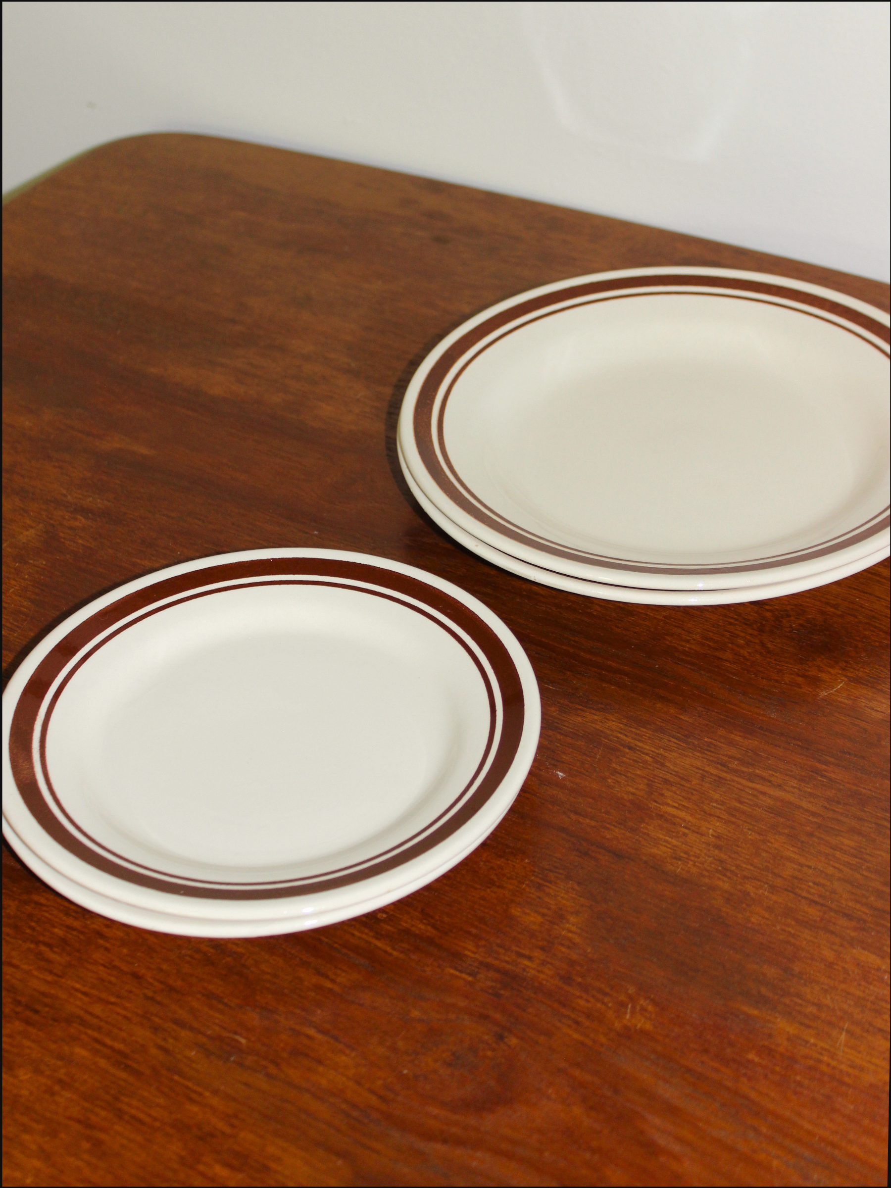 brown stripe plates cover (11).png
