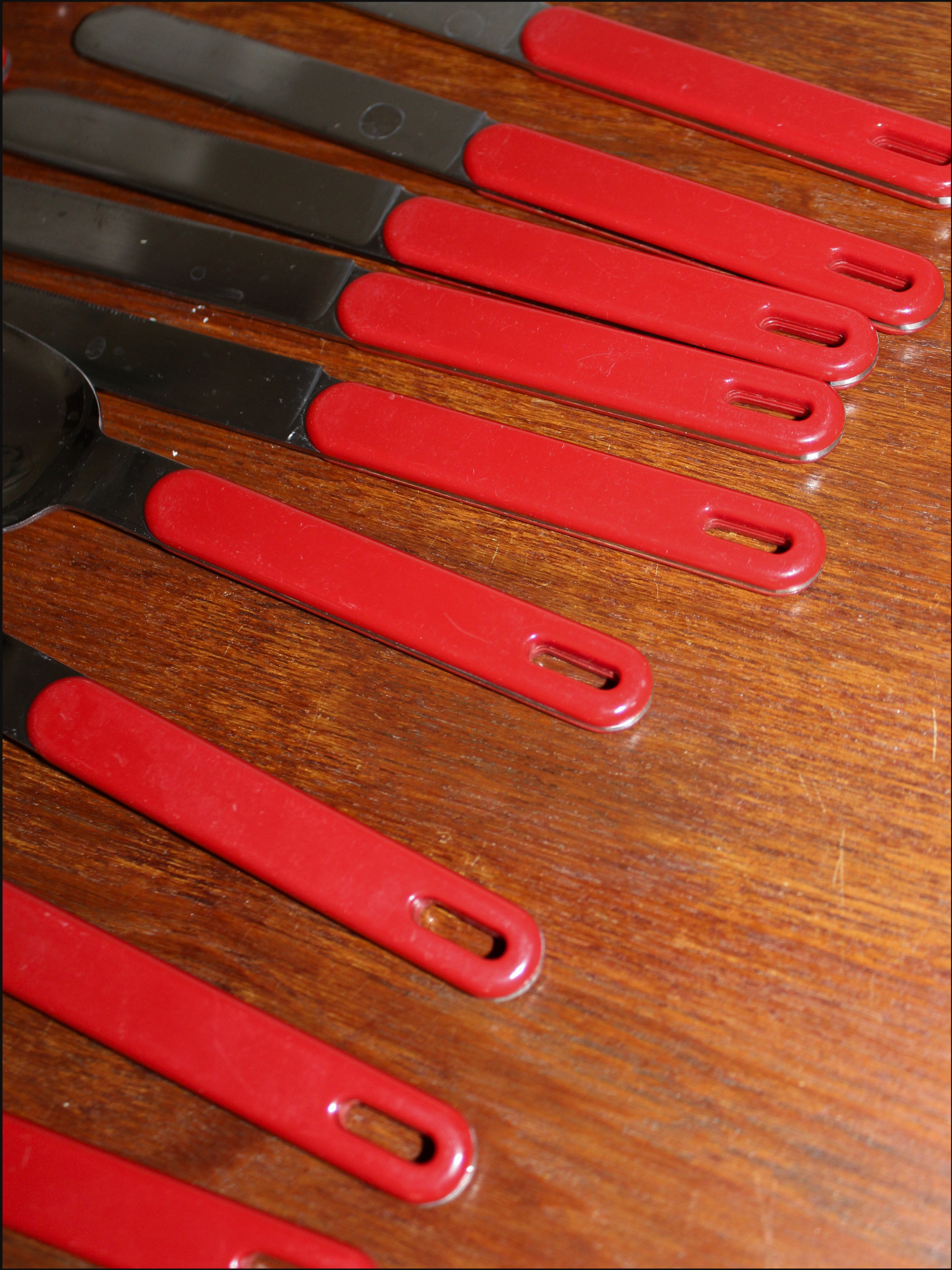 red cutlery cover (7).png
