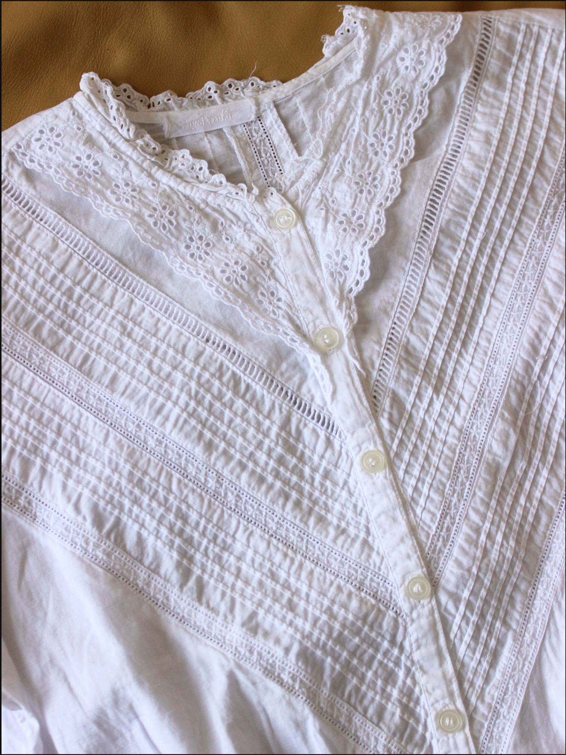 pintuck puff lace top cover (4).png