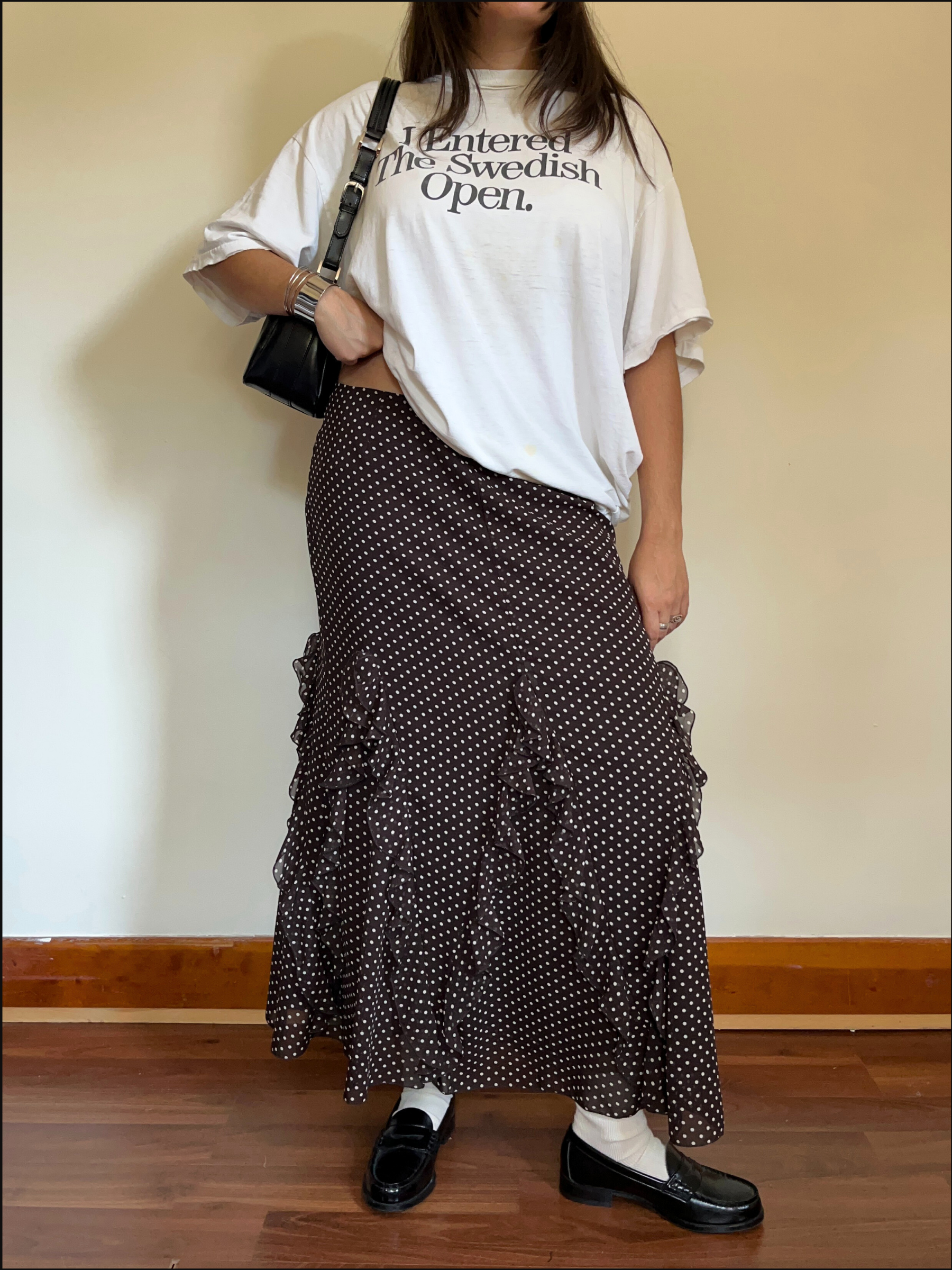 polka dot ruffle skirt cover (6).png