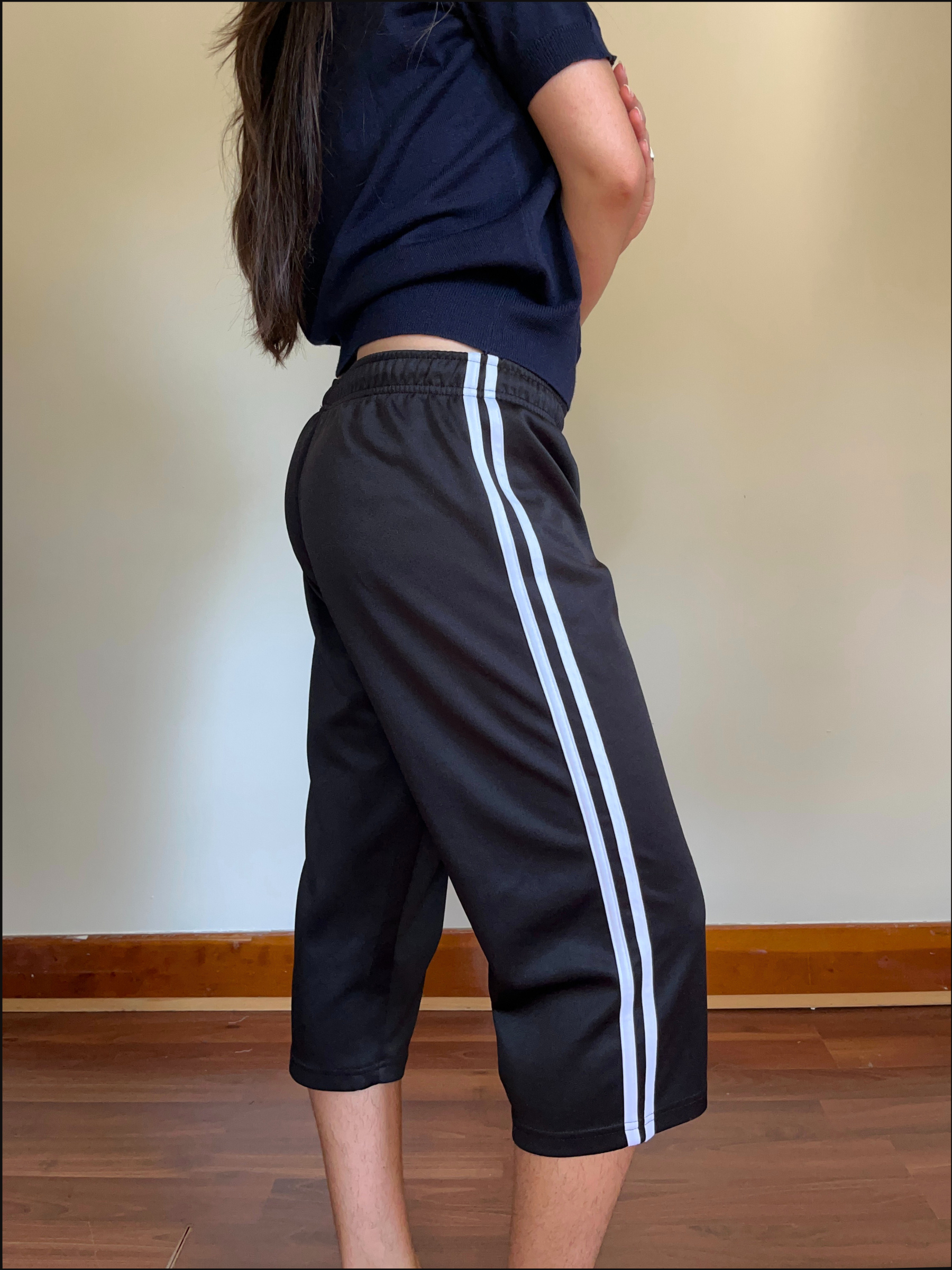 sporty stripe capris cover (14).png