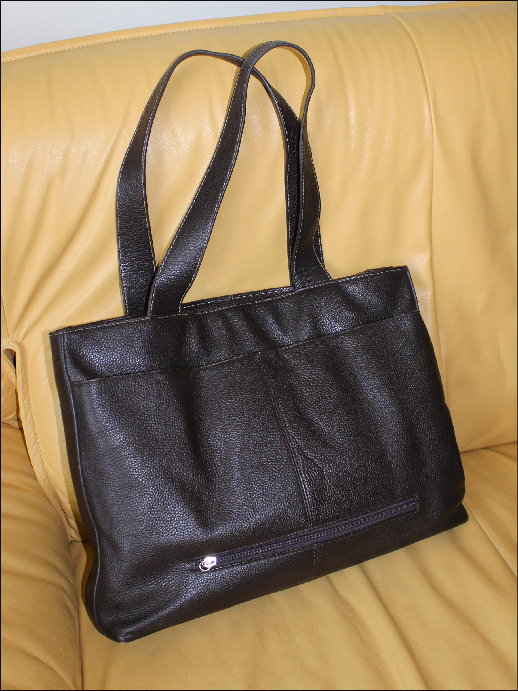 brown leather tote bag cover (3).png