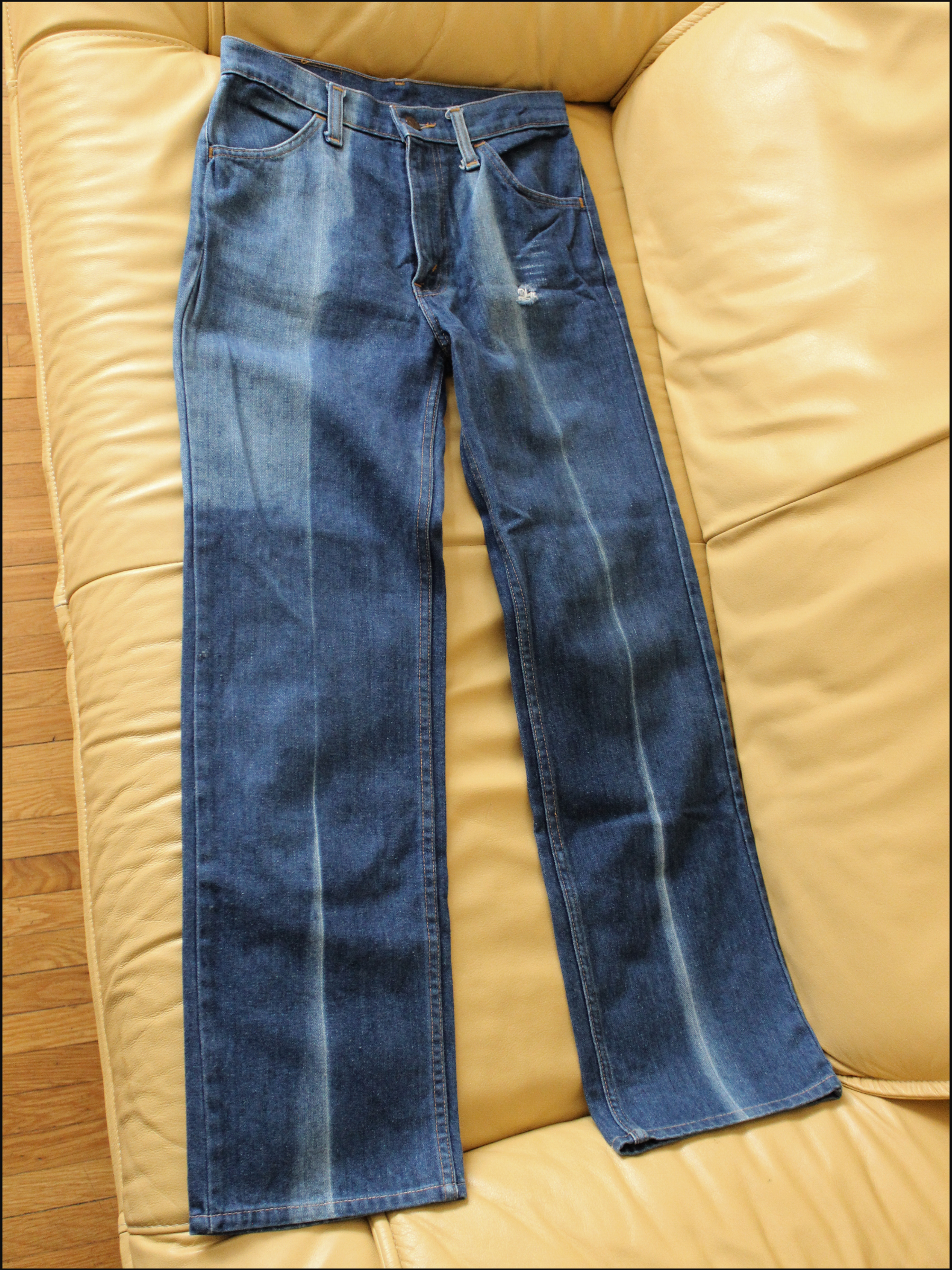 faded levis orange tabs cover (9).png