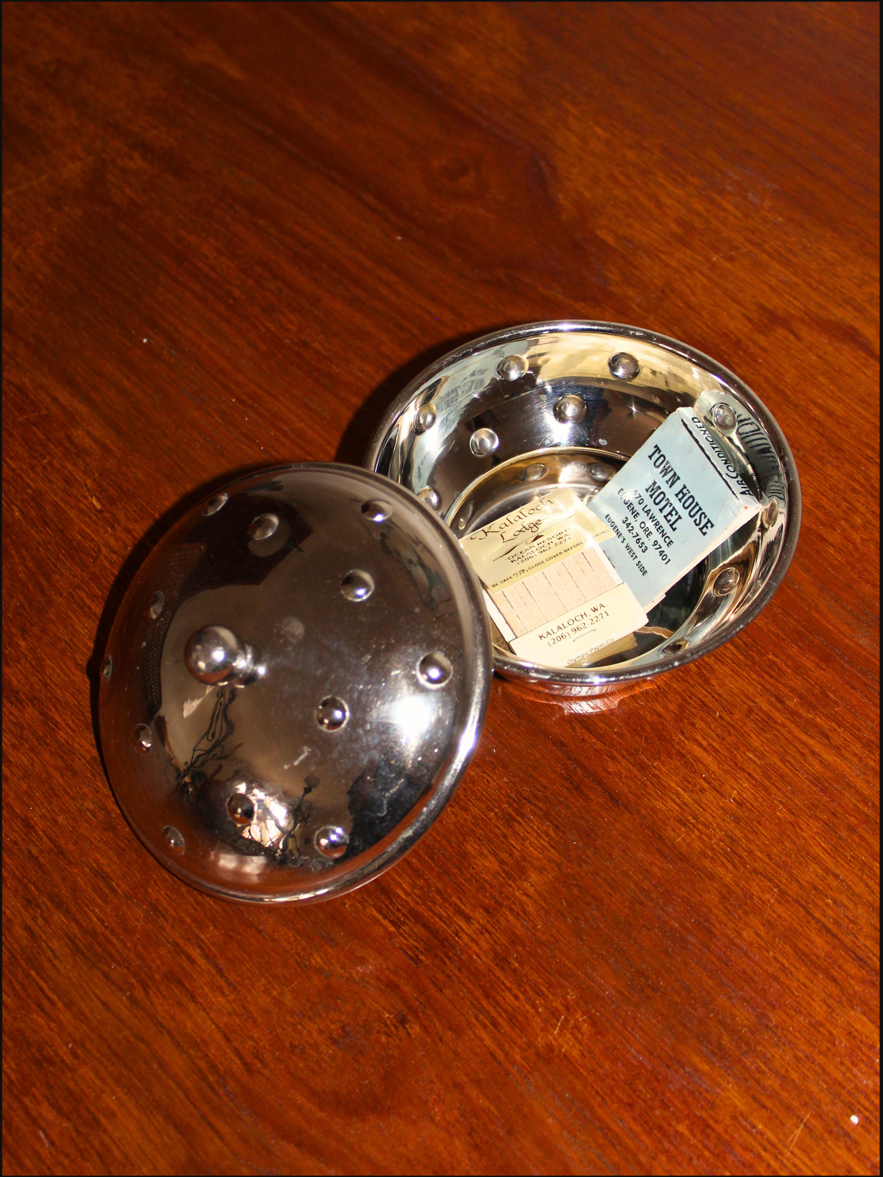 dot tin cover (2).png