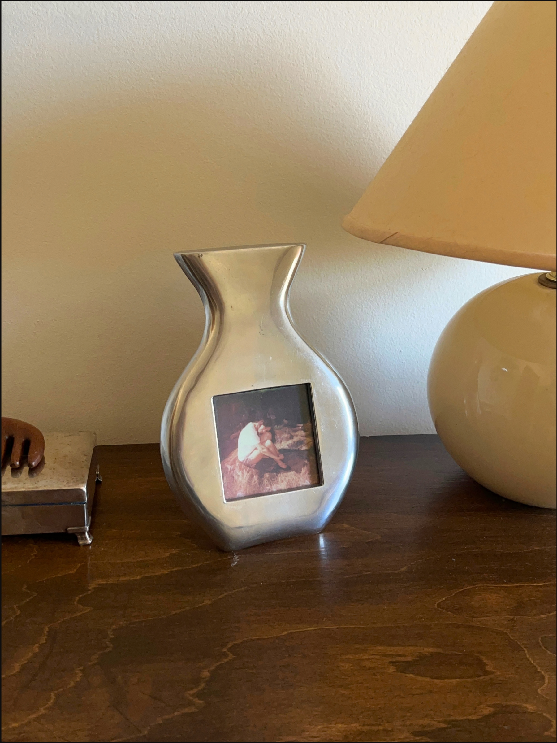 vase frame cover (3).png