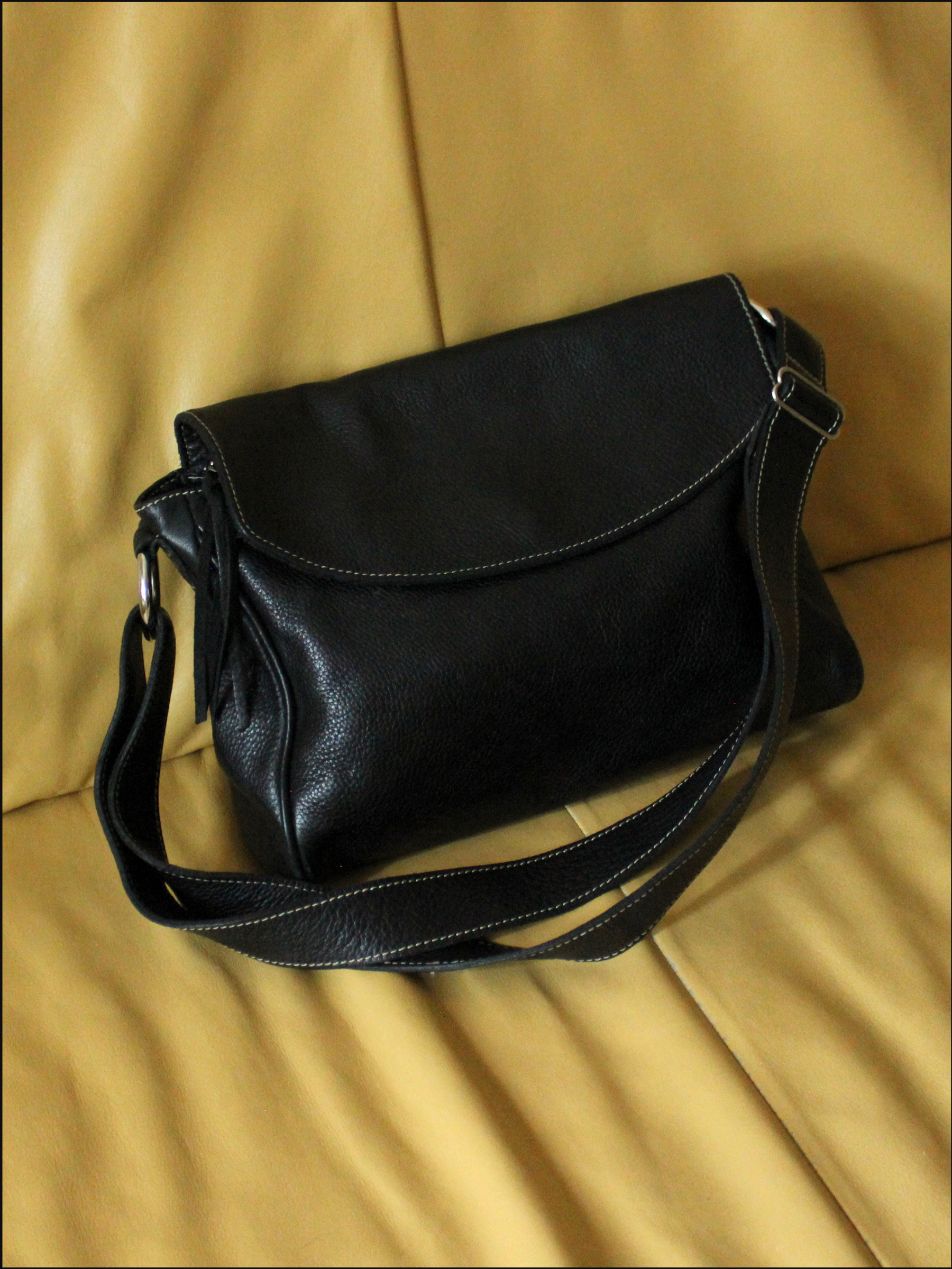 Roots Everyday Leather Bag