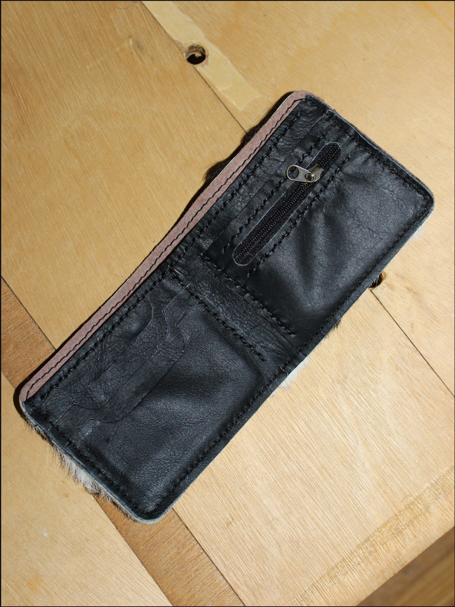 cowhide wallets cover (3).png