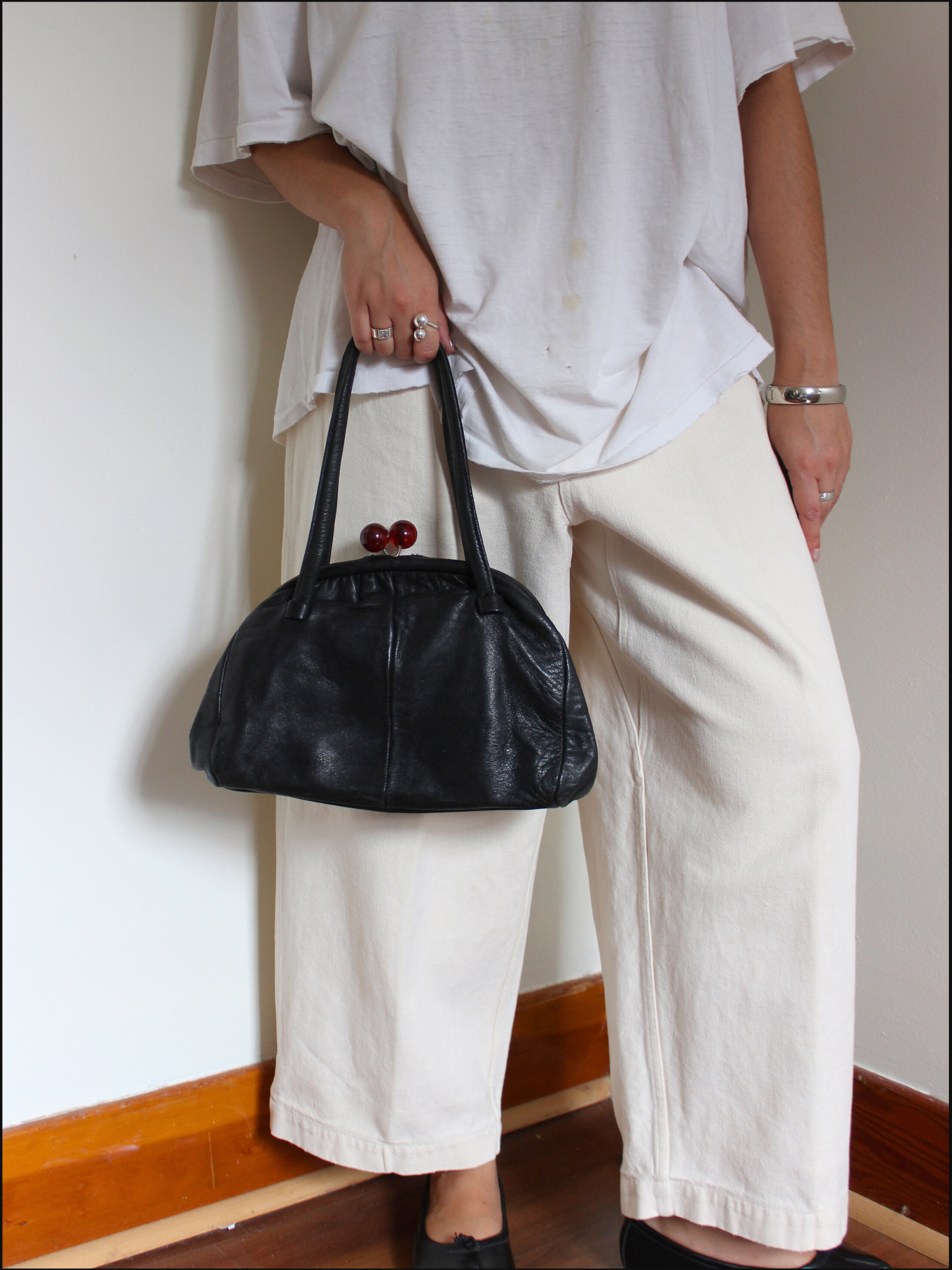 French 50's/60's Leather Kiss Lock Purse