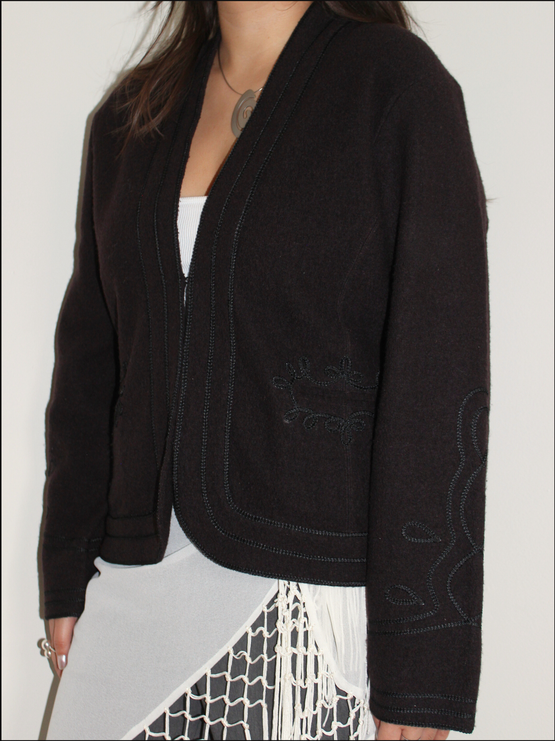 embroidered wool jacket cover (5).png
