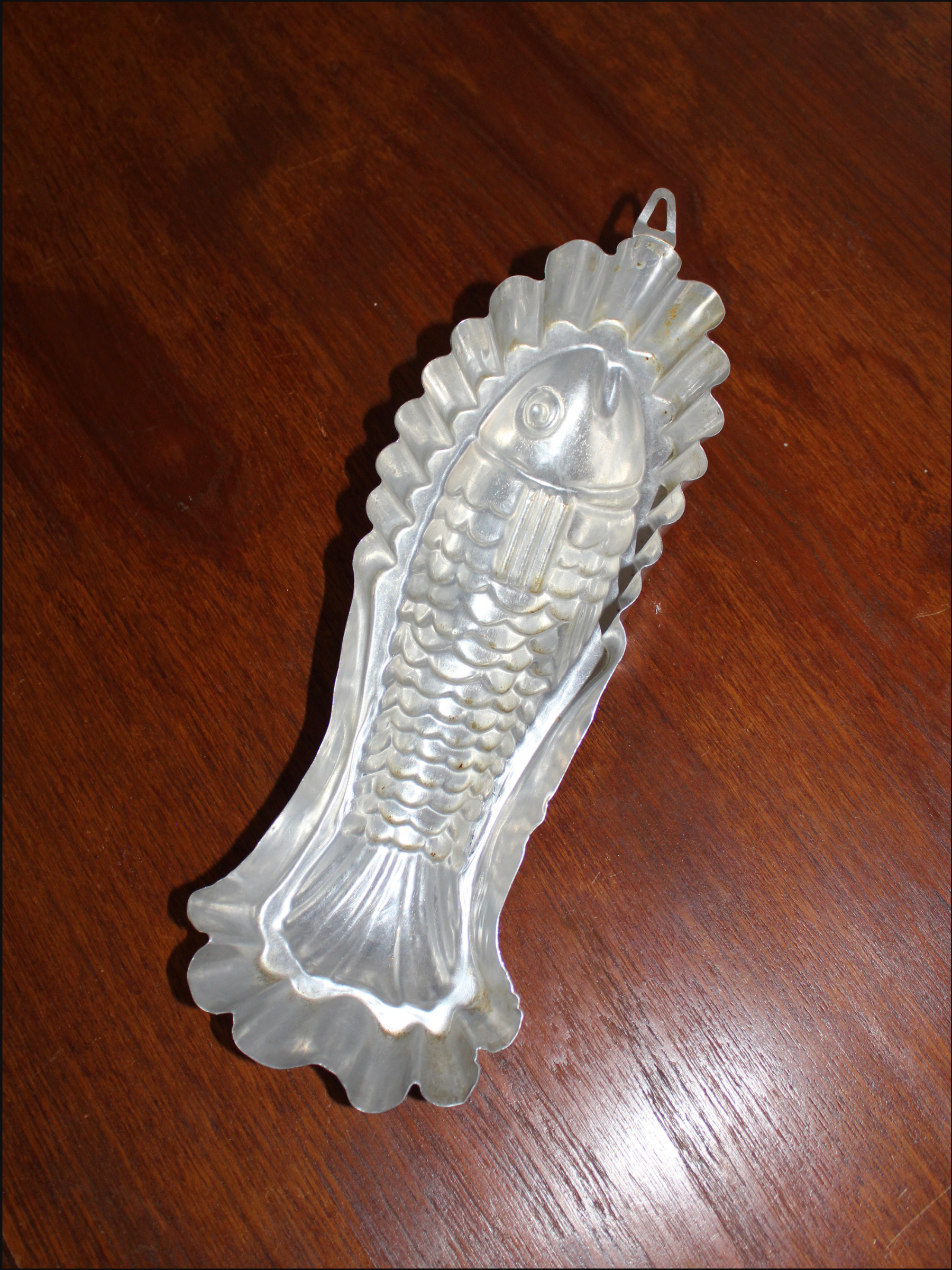 fish mould cover.png