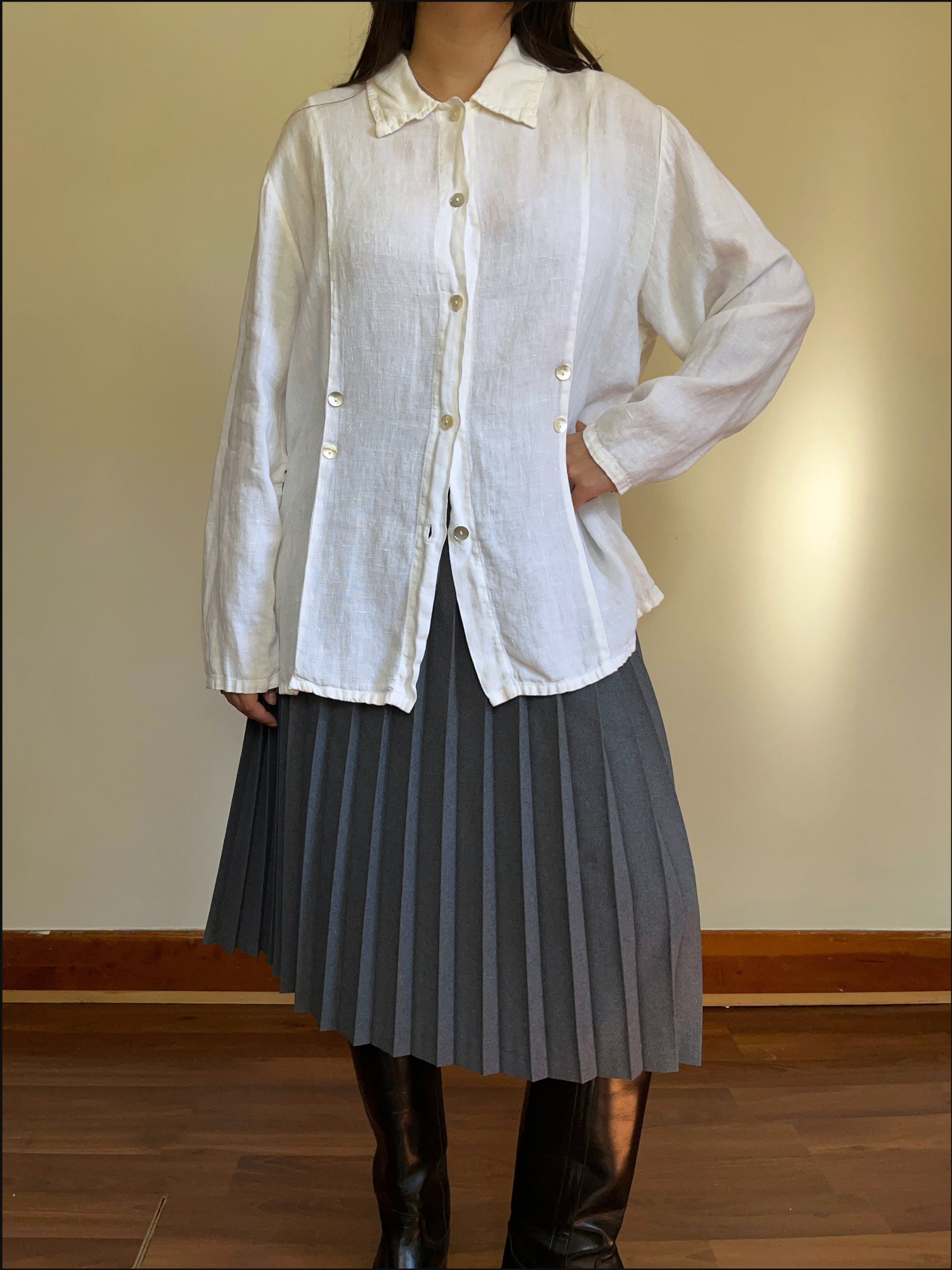 linen smock shell button cover (6).png