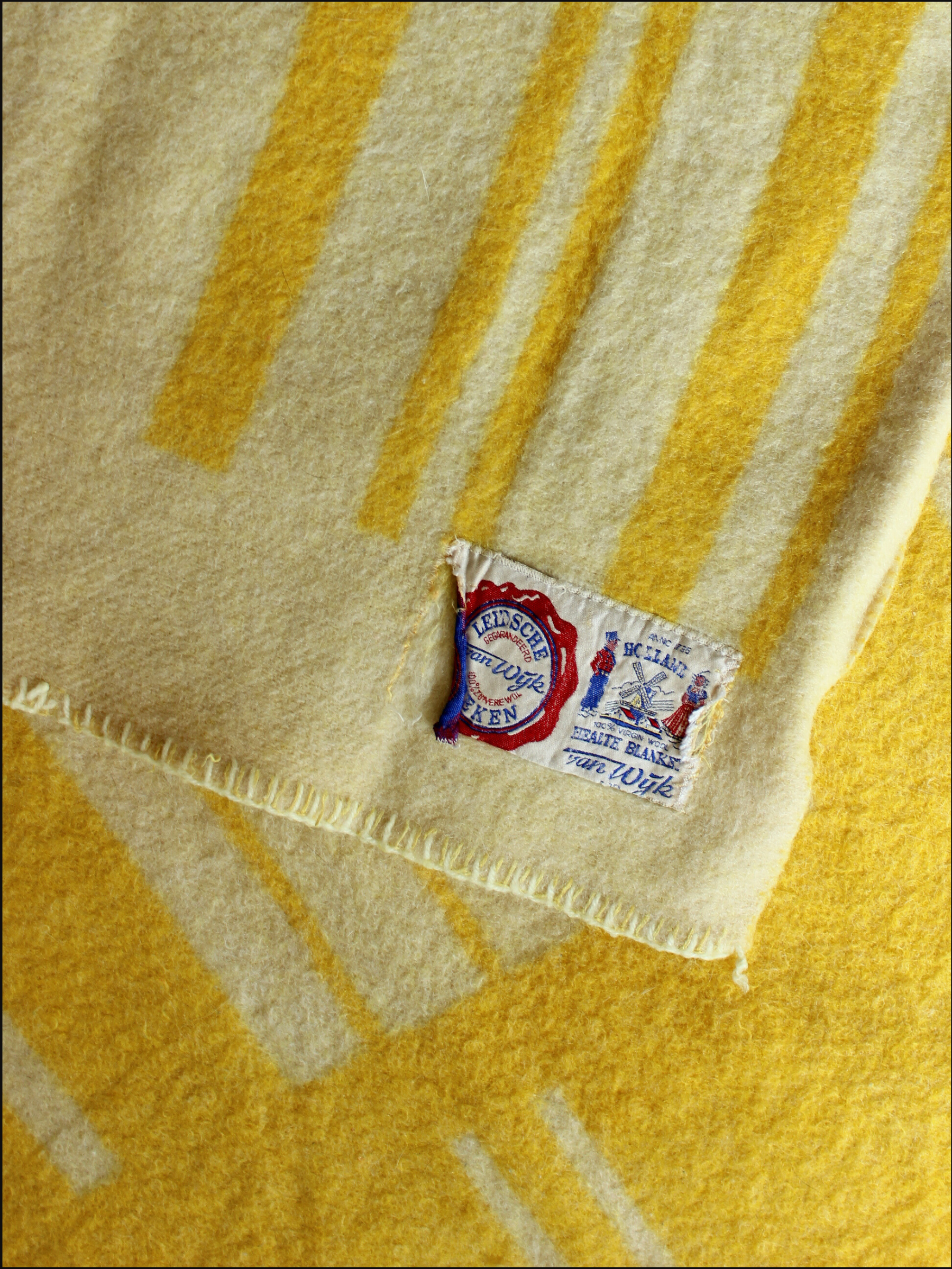 dandelion wool blanket cover (2).png