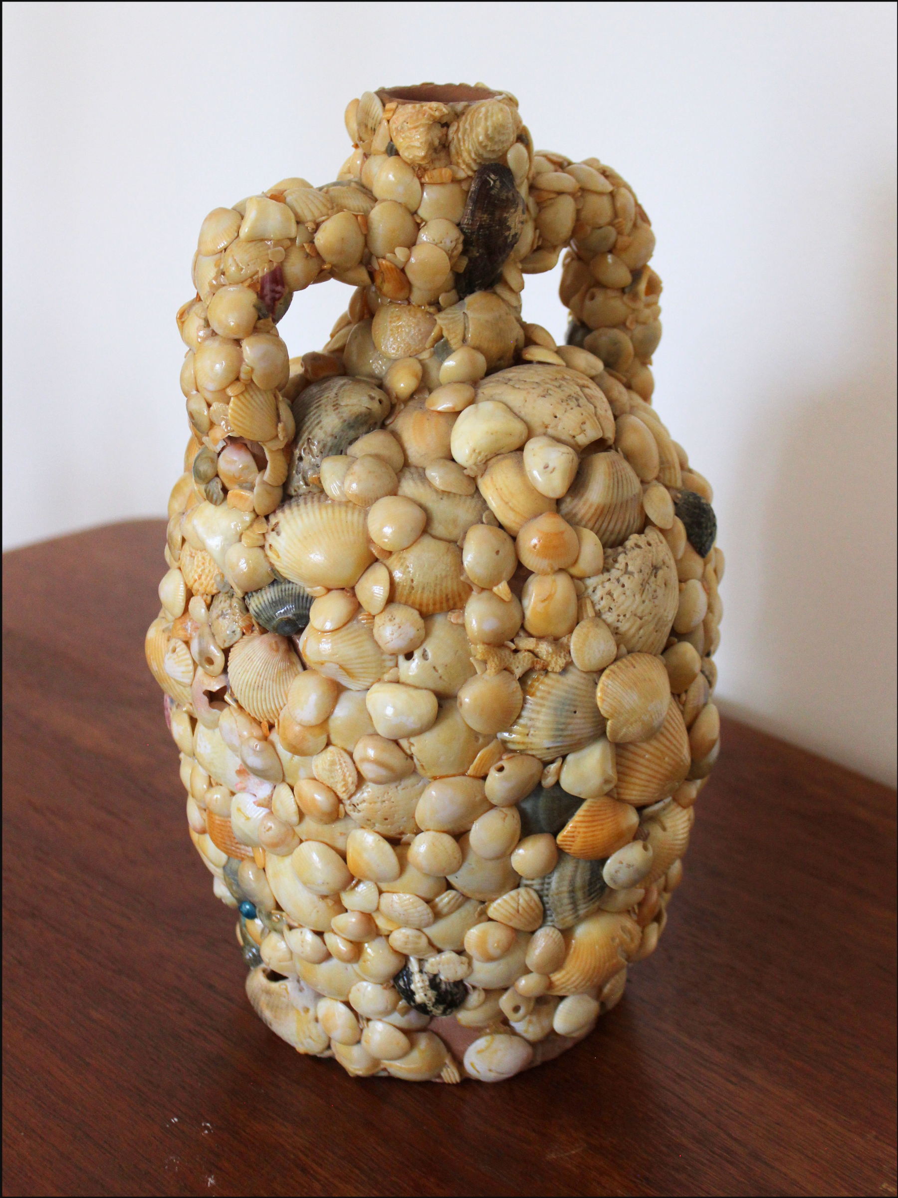 shell vase cover (3).png