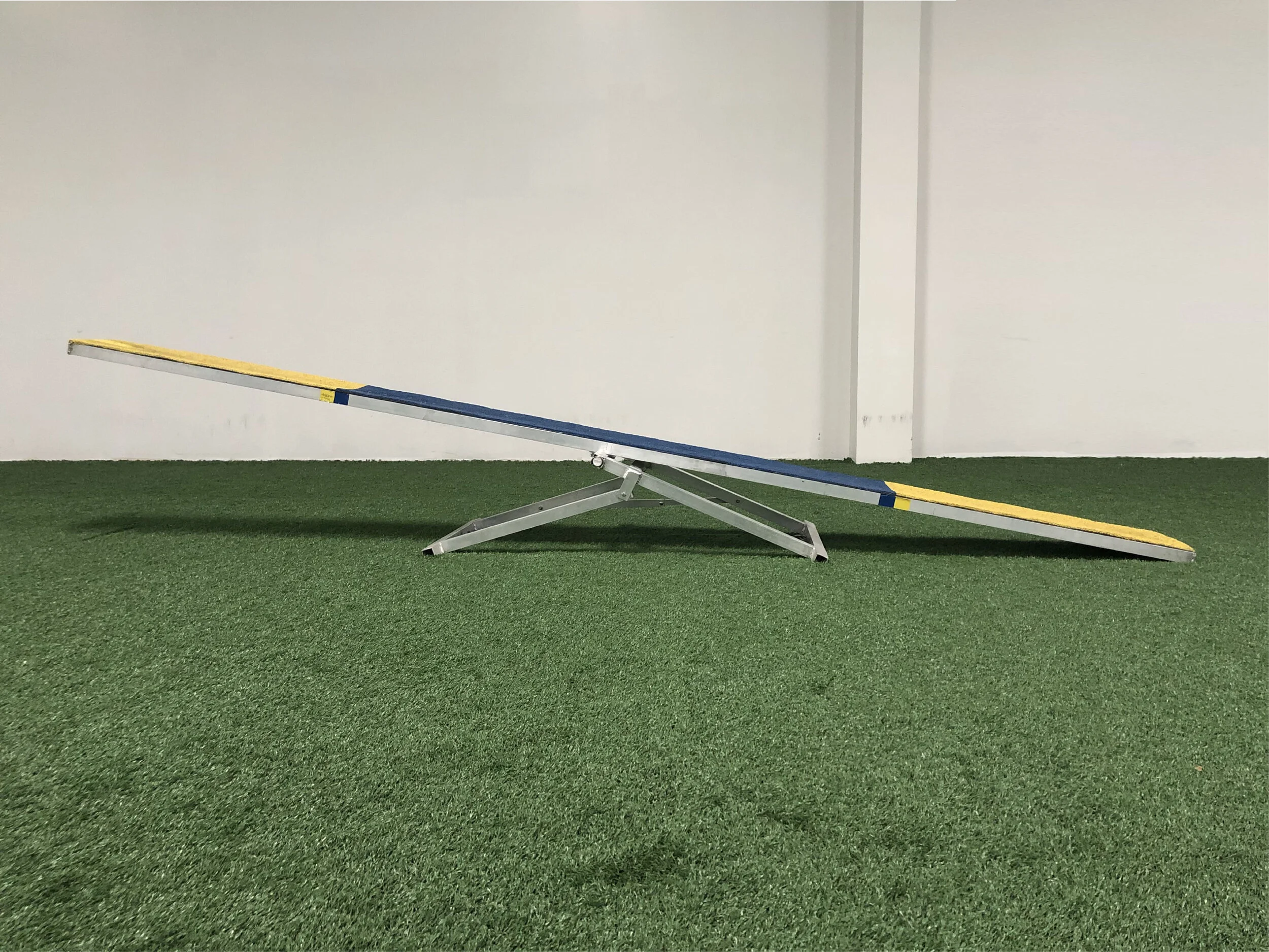 The above teeter is set to training height.