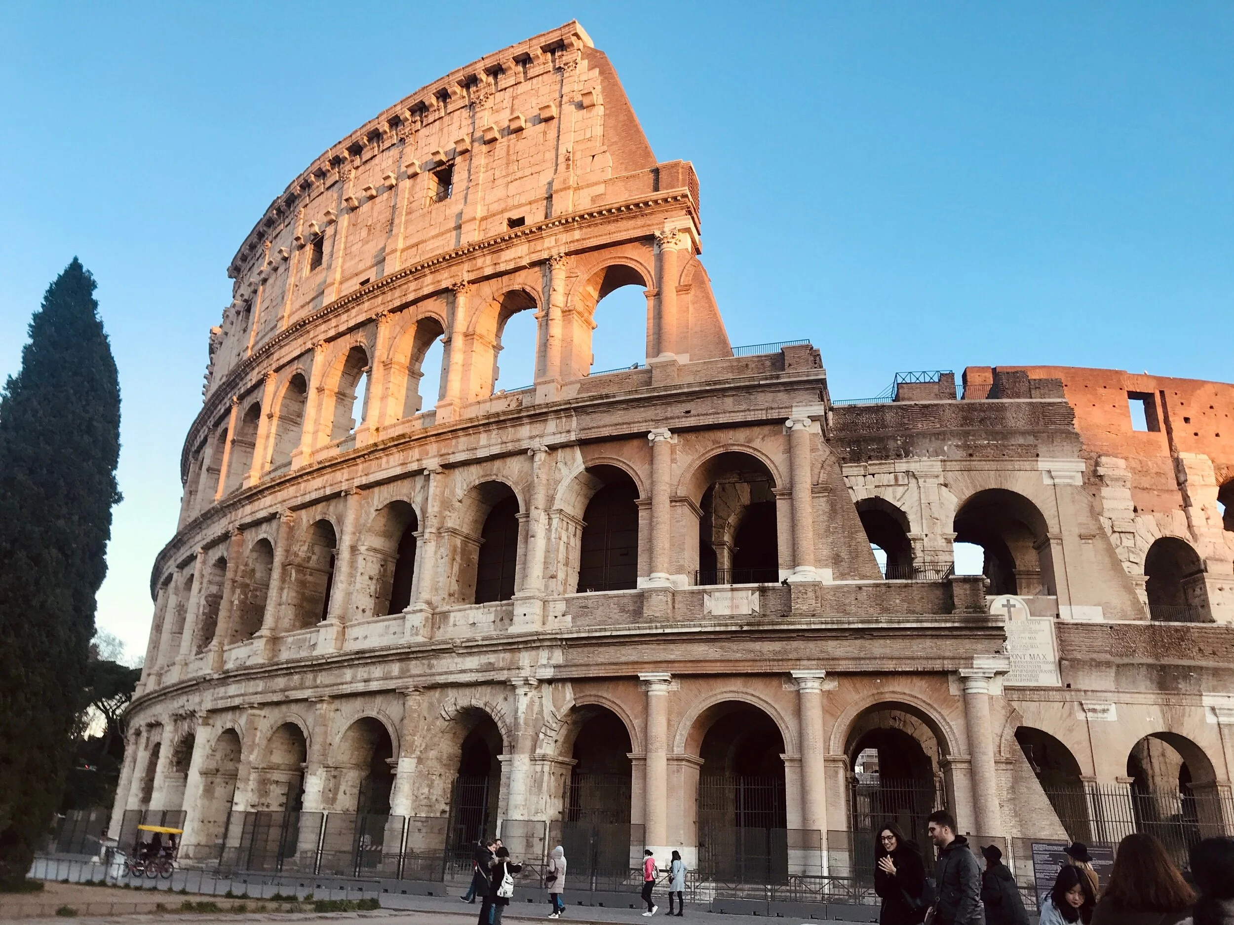 Day 39 | A Walk Around Roman Ruins and the Colosseum