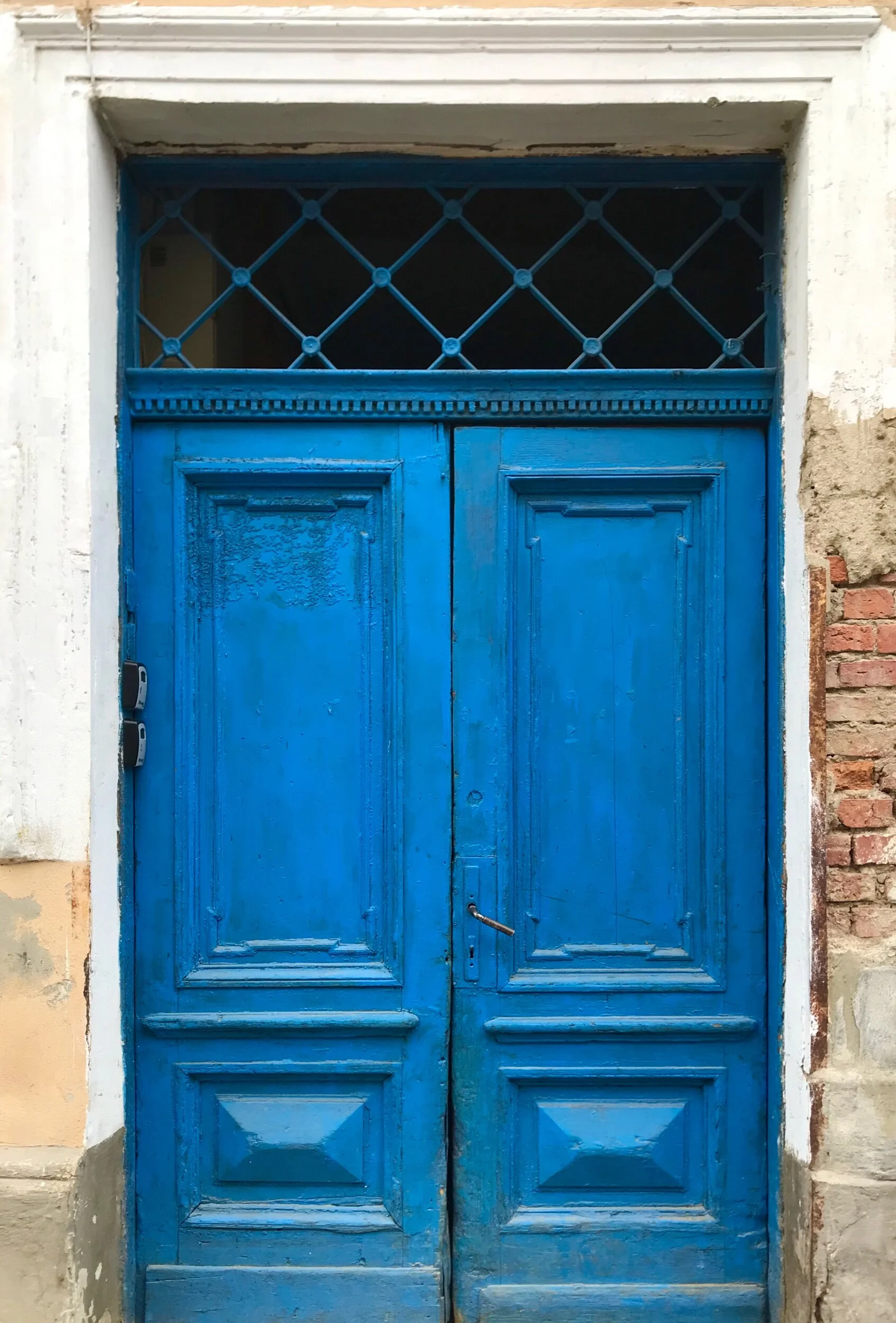 Another pretty door.