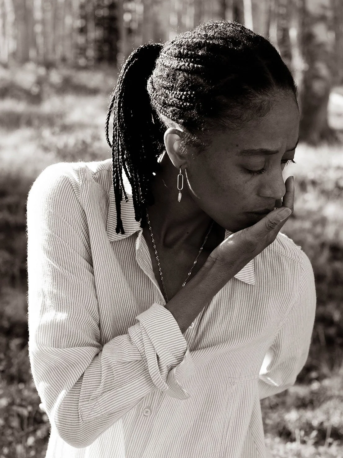 Black and white photo of Katlyn Addison photographed by Sarah Carpenter in Guardsman Pass, Utah