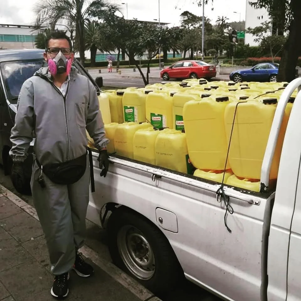 SEGUIMOS TRABAJANDO 👨&zwj;🚀
Con todas las medidas de seguridad necesarias para cuidar de nuestros clientes.
.
.
Compramos aceite usado de cocina de tu local comercial, cuida el medio ambiente y mejora  tus finanzas con el dinero de la compra 😃