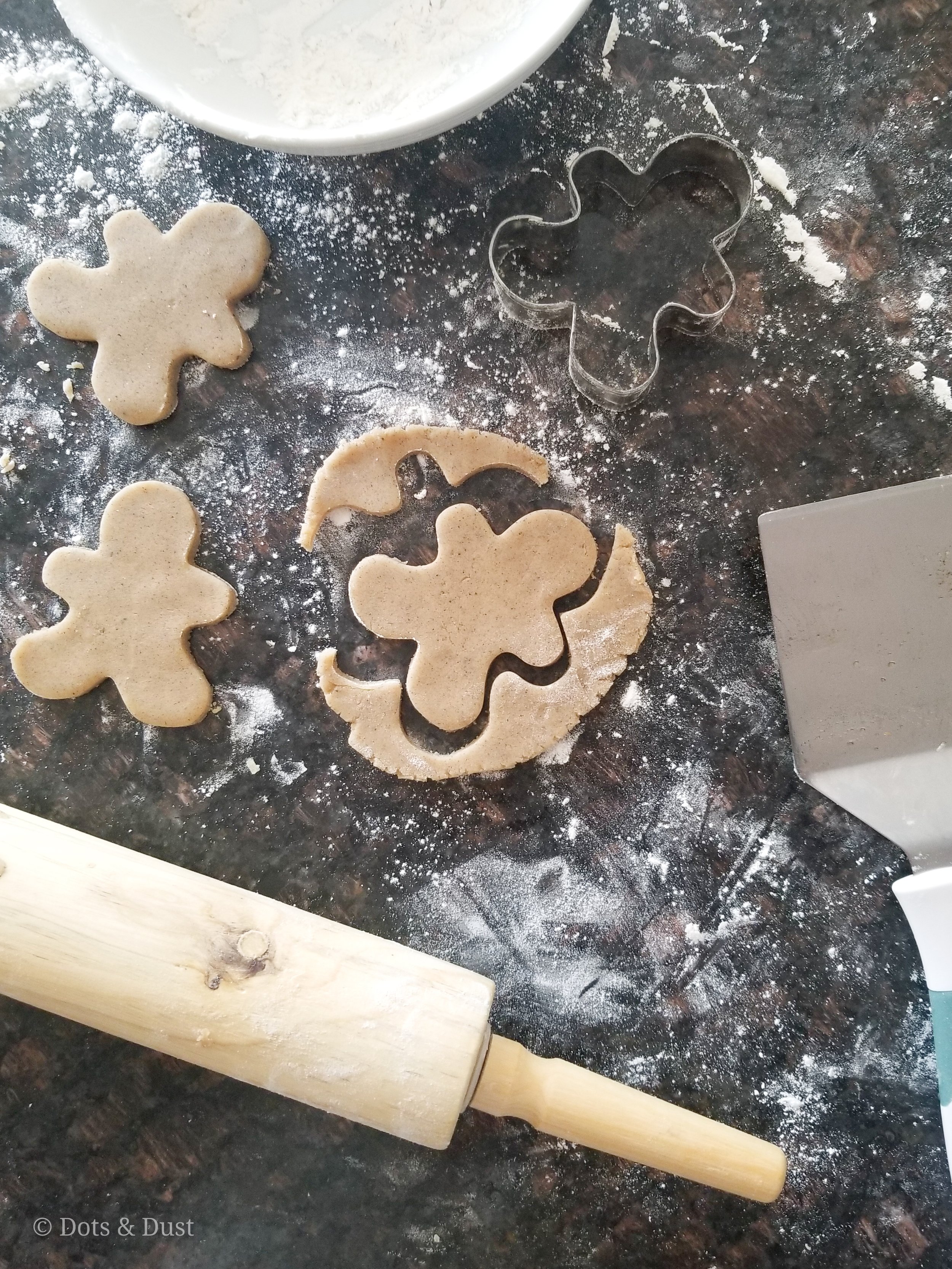 family holiday christmas baking chai cut out cookies butter frosting williamsburg dots and dust williamsburg virginia december 2020-07.jpg
