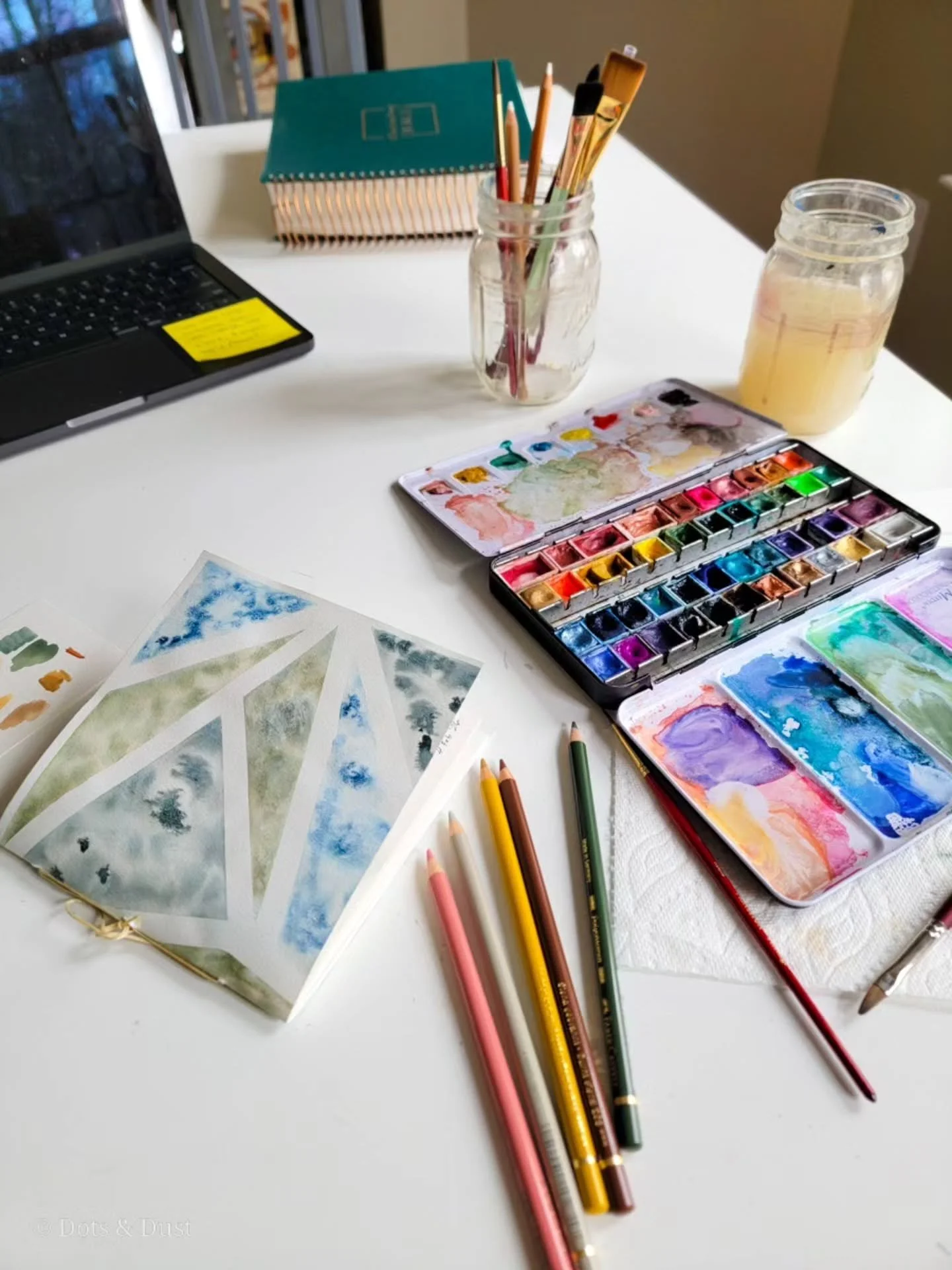 Mondays are hard, y'all 😅

But before your week gets too busy and your calendar gives you no wiggle room, don't forget to schedule a little bit of creative time. 

Whether you are painting, drawing, or crafting, 10 to 20 minutes a day to help your s