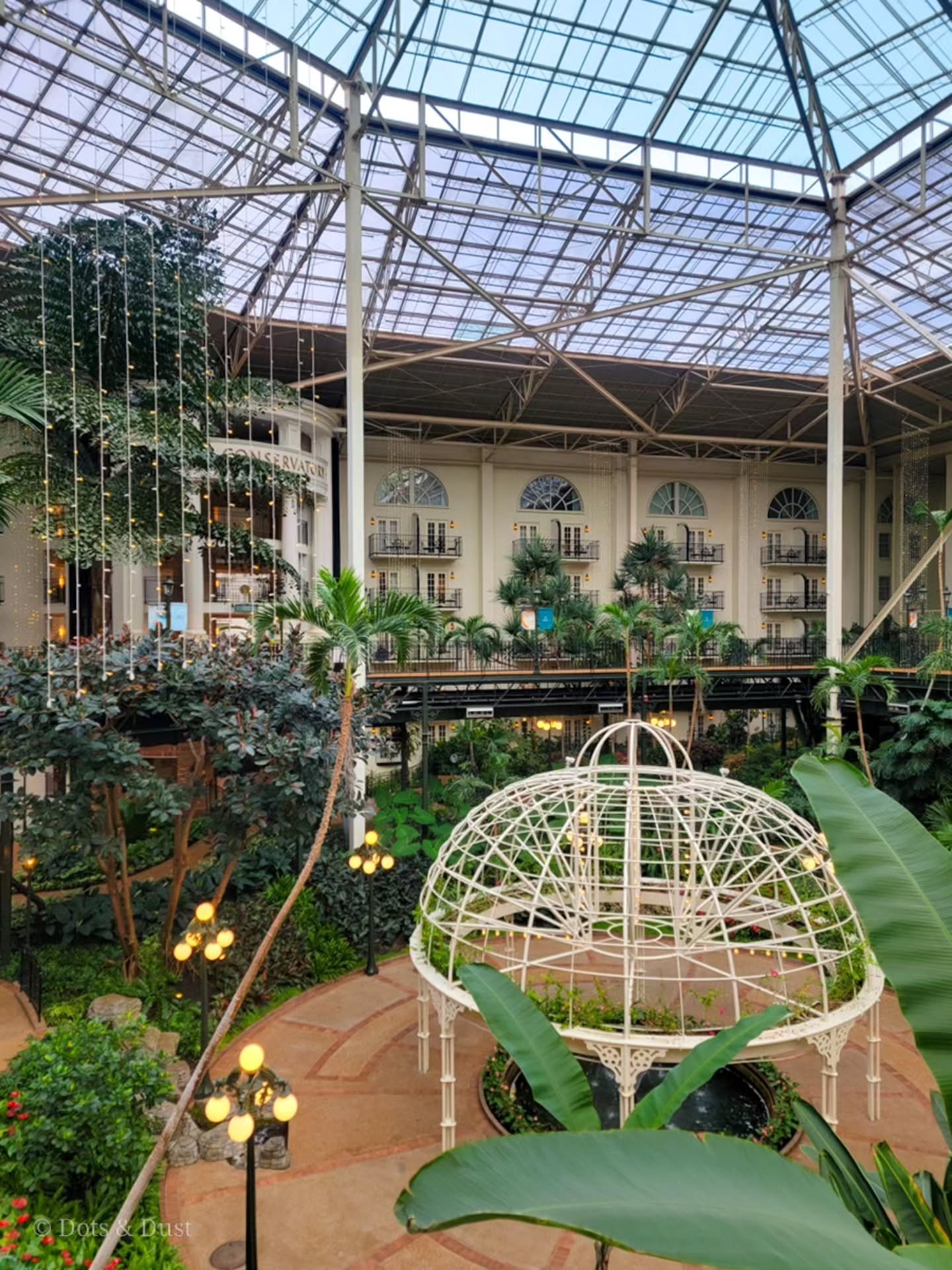 New Blog Post Alert 📣

Last week, the family and I were lucky enough to take a small family vacay to the Gaylor Opryland Resort in Nashville, TN for the AAAA Summit. 

It was a great chance for our family to get a glimpse of the hubby's world AND ha