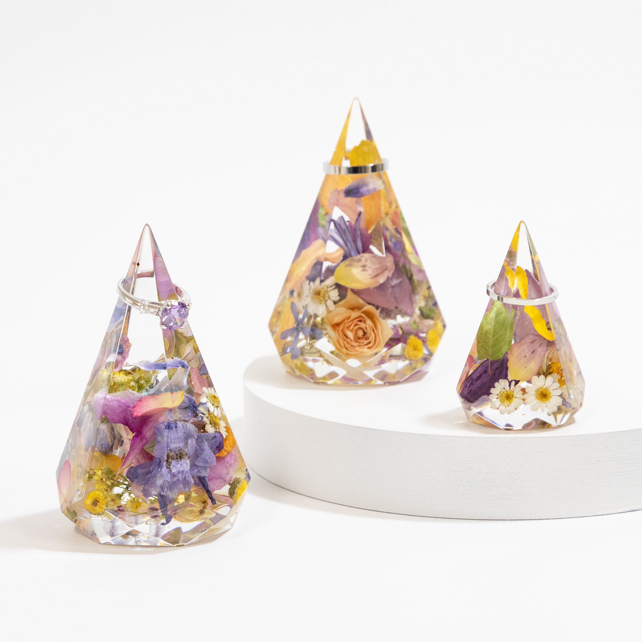 Honeybee_For_Keeps_Wedding_Bouquet_Floral_Resin_Artwork_Ring_Holder_Faceted-7167.jpg