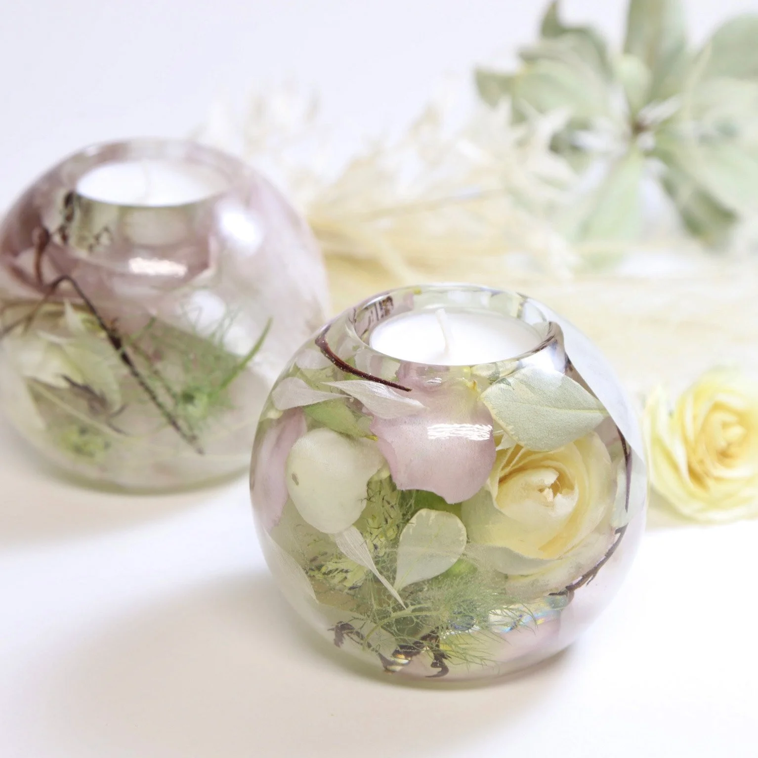 Honeybee For Keeps Wedding Bouquet Floral Resin Artwork Tealight Round Candle Holder