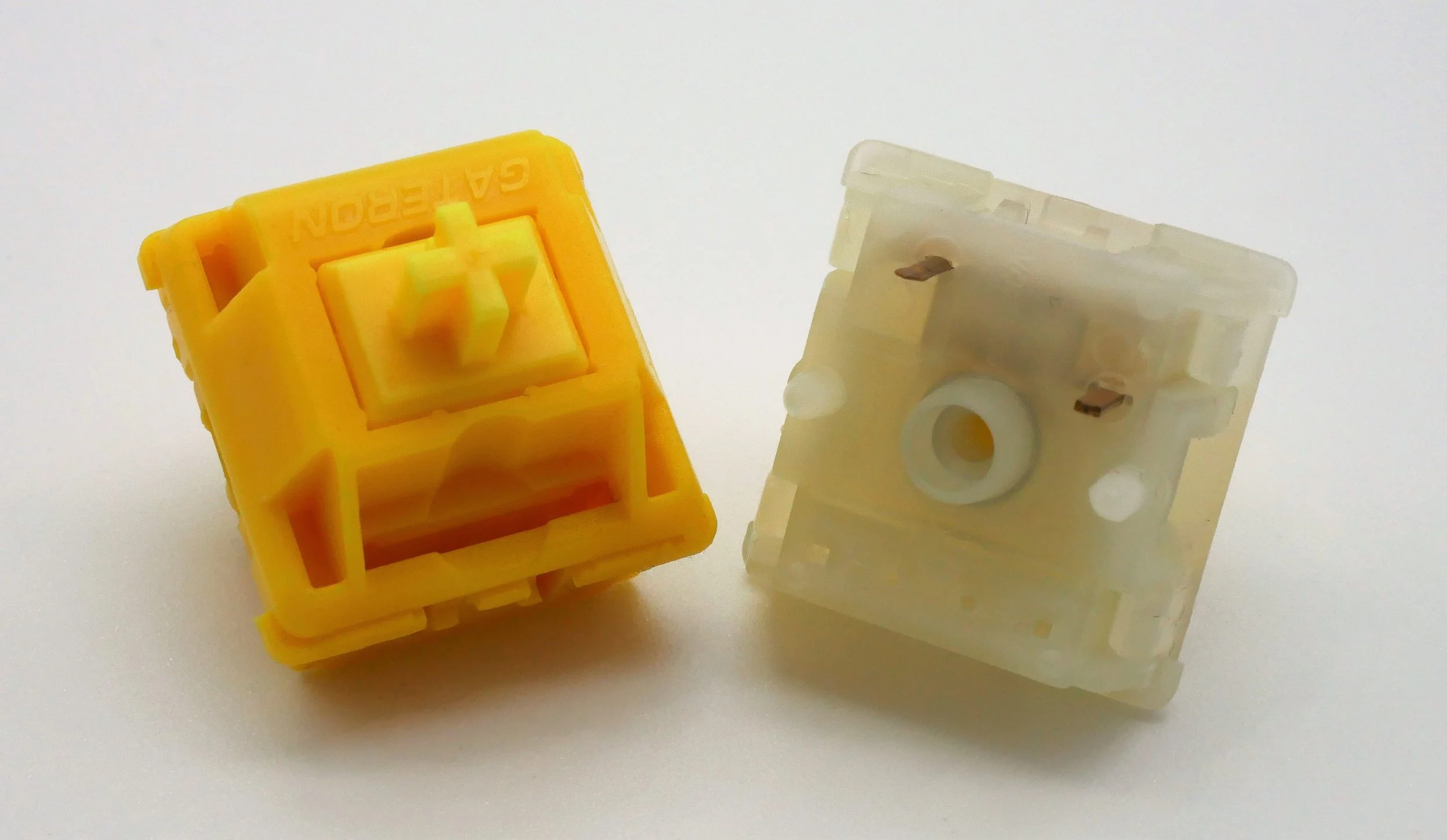 Gateron G Yellow Pro 3.0 Switches - 5-Pin Pre-lubed Linear Mechanical Keyboard Switches (90 Pack)
