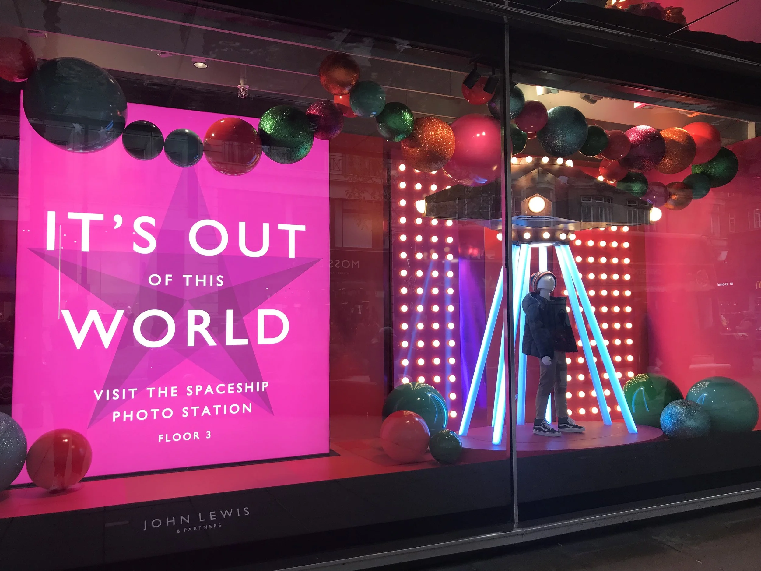 RETAIL EYE - TRENDS IN RETAIL AND POS