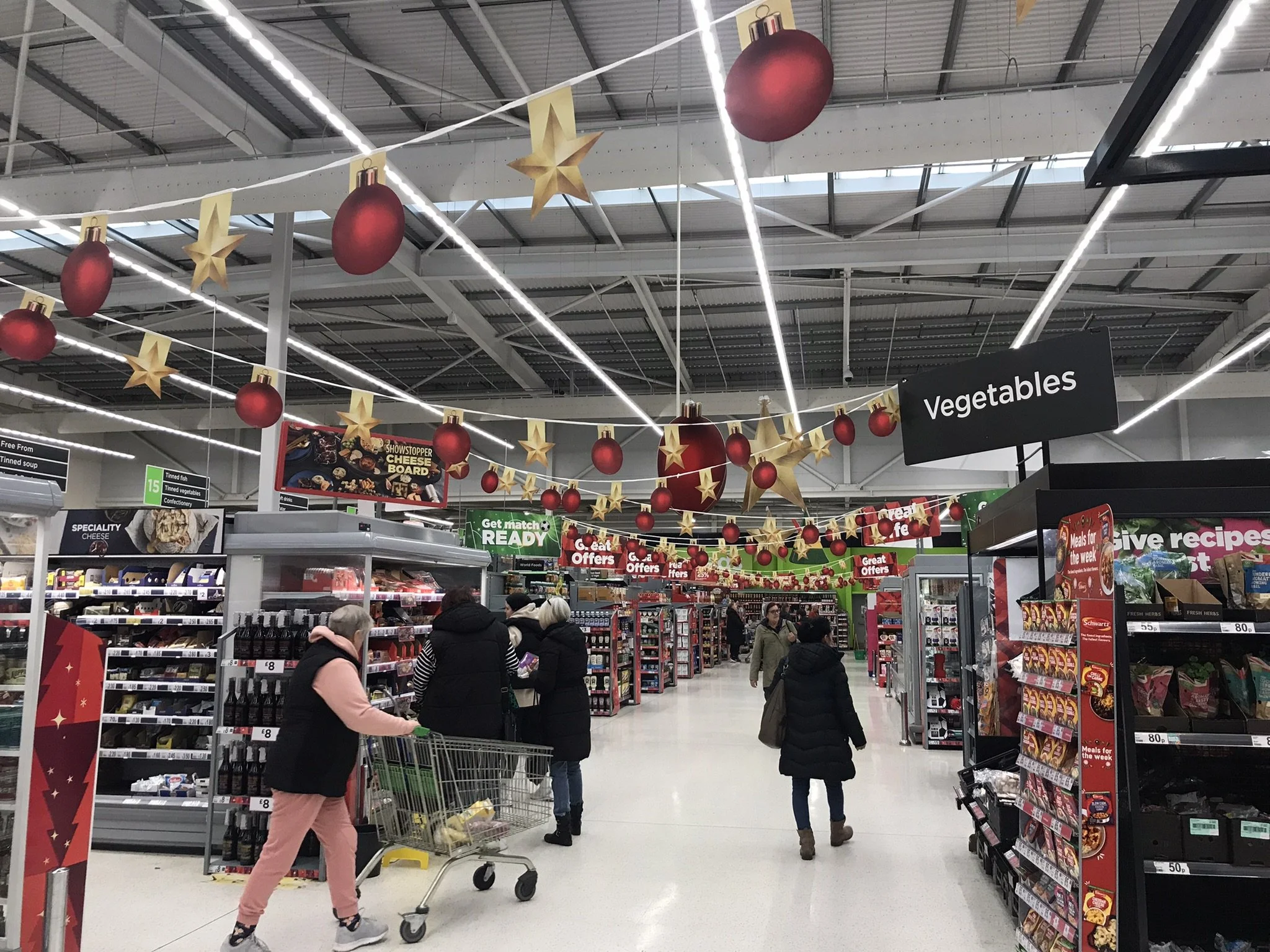 RETAIL EYE - TRENDS IN RETAIL AND POS