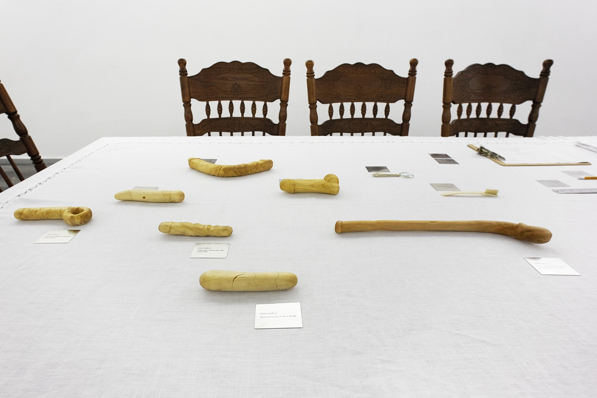2013-the-sex-comedy-2013-kiev-installation-view-01-04-web.jpg