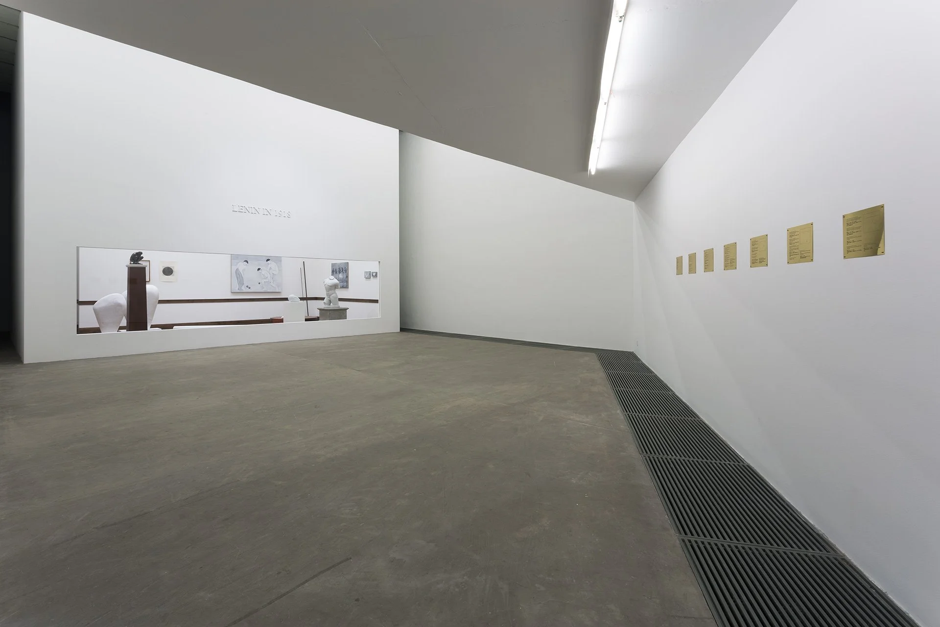 2013-lenin-in-1918-2013-beijing-installation-view-07-web.jpg
