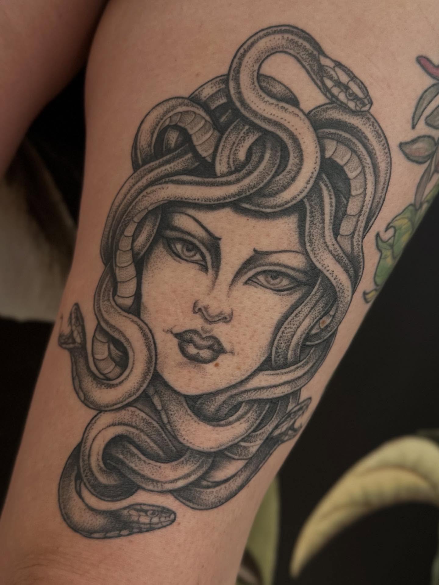 I love tattooing lady heads, and I&rsquo;d love to tattoo more of them! Healed Medusa made @springfevertattoo 

#medusa #medusatattoo #blackandgreytattoo #snaketattoo #ladyheadtattoo #thightattoo #springfevertattoo #guelphtattoo #downtownguelph #down
