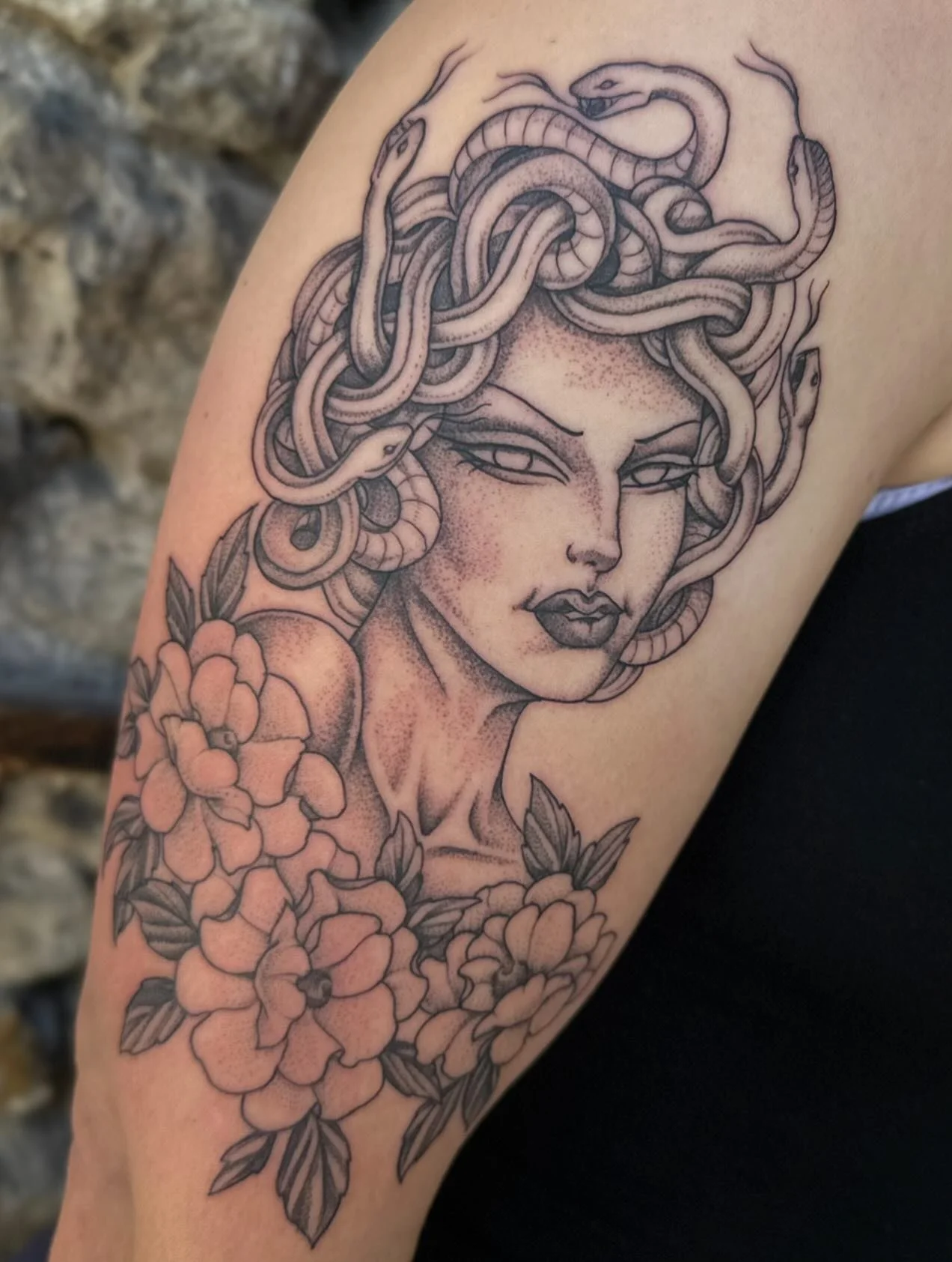 Medusa made today @springfevertattoo 

#medusa #medusatattoo #springfevertattoo #blackandgreytattoo #ladytattoo #ladyheadtattoo #guelphtattoo #guelphtattooartist #downtownguelph