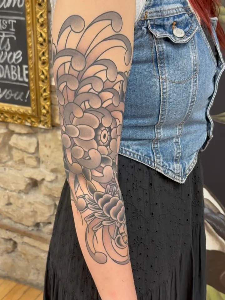 WHERE MY SCORPIOS AT RAISE YA HAND
THANKS PAIGE!