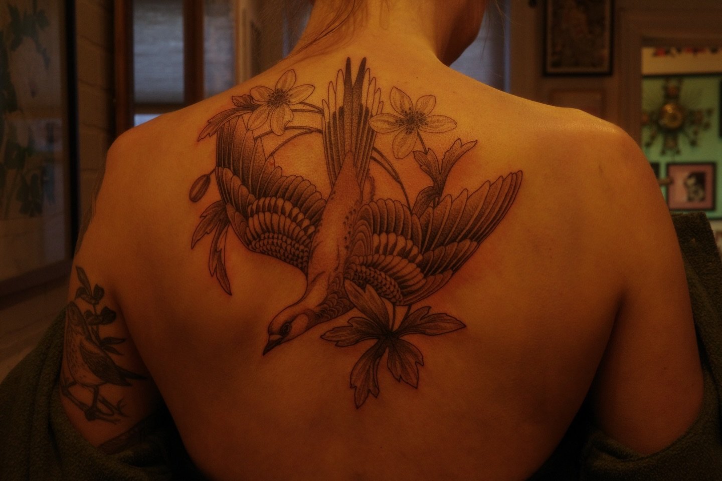 Passenger pigeons deserved better, you know?
Thank you for making the trip, &Eacute;lizabeth!💫
Made at @undermythumbtattoos