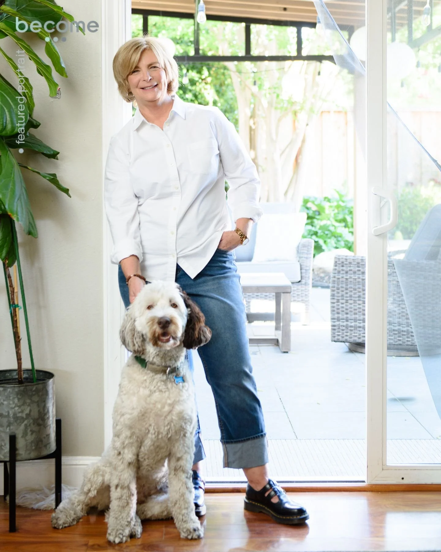 There&rsquo;s this moment&mdash;quiet, almost sneaky&mdash;when you look at the photo you&rsquo;ve been using everywhere and think, yeah&hellip; that&rsquo;s not really me anymore. 🤷♀️✨

Not because you changed your hair.
Not because you bought new 