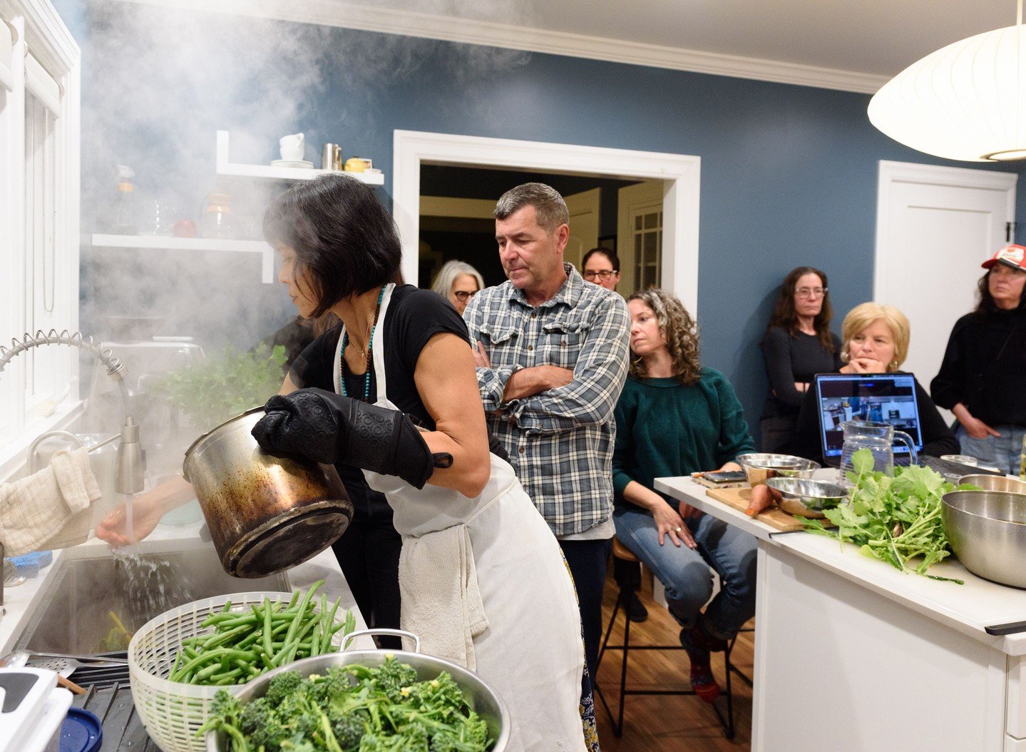 This is one of those &ldquo;I get to do this?&rdquo; moments ✨

I&rsquo;m photographing Ai Kubo&rsquo;s @aikubo Reset &amp; Integrate program &mdash; and I&rsquo;m also inside the container myself. Which means my creative self is being nourished on t