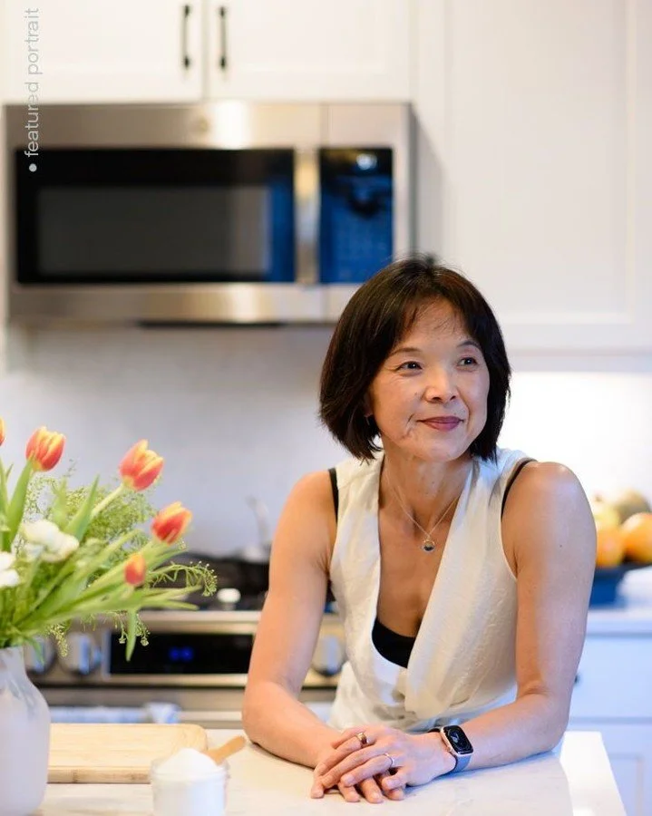 A brand story is so much more than a headshot ✨

Recently, I photographed research scientist and epidemiologist @AiKubo whose work beautifully blends science, yoga, and health coaching 🧬🧘&zwj;♀️ Over several days, we captured her Reset program &mda