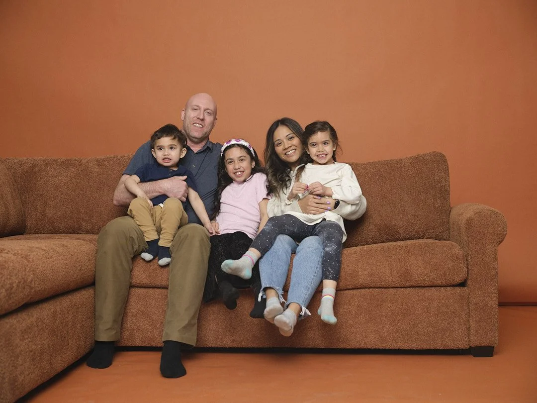 Its-Us-Family-1-Tracy-Jon-Mia-Emmy-Freddy-Studio-Session-Front-354.jpg