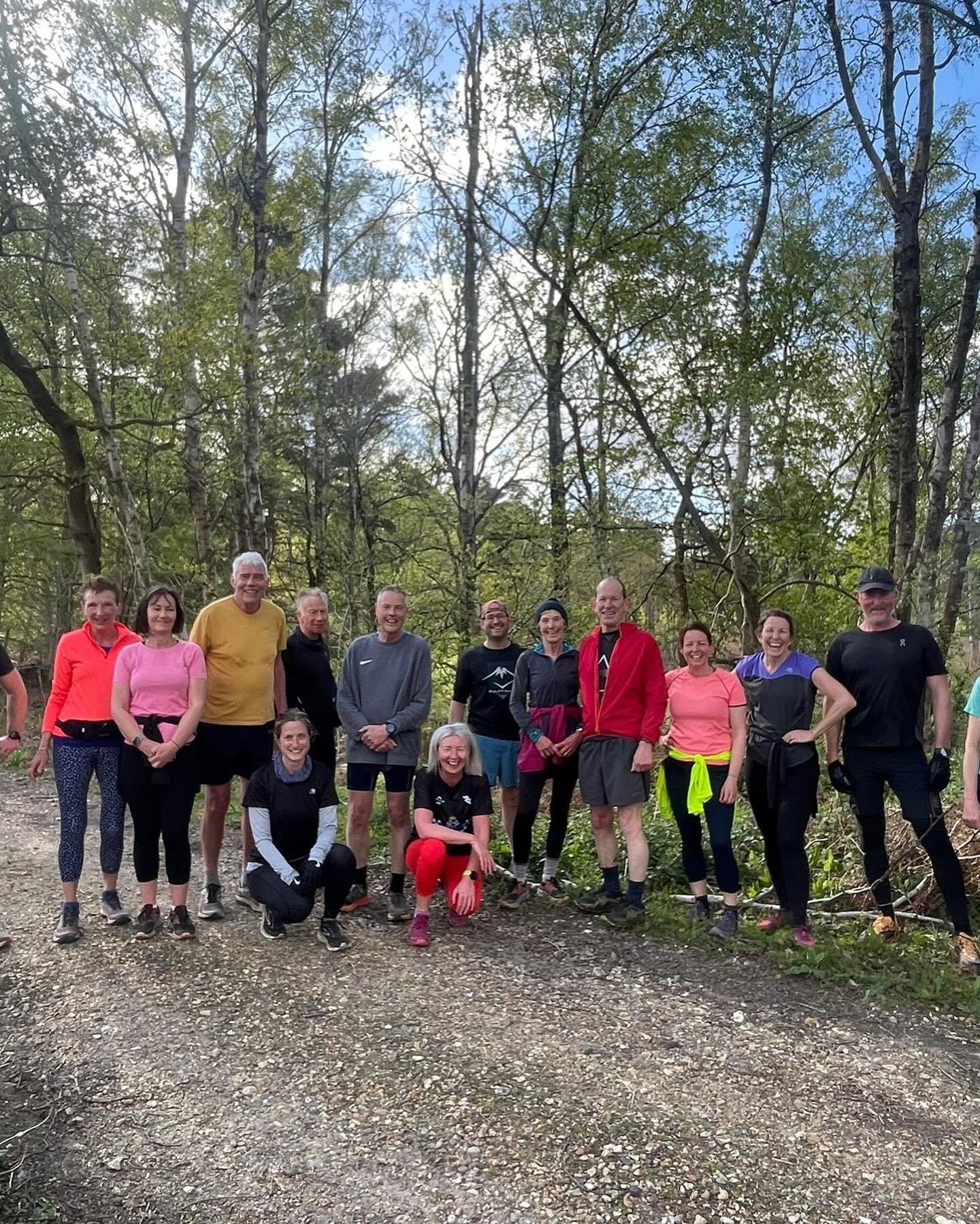 Sunny Sunday Run in the blue bells. Great turnout by the Juniors and Sarah our dedicated Juniors coach. Wishing Laura and Kathryn all the best with @londonmarathon @midhurst.milers #midhurst #cocking10k #trail #trailrunning