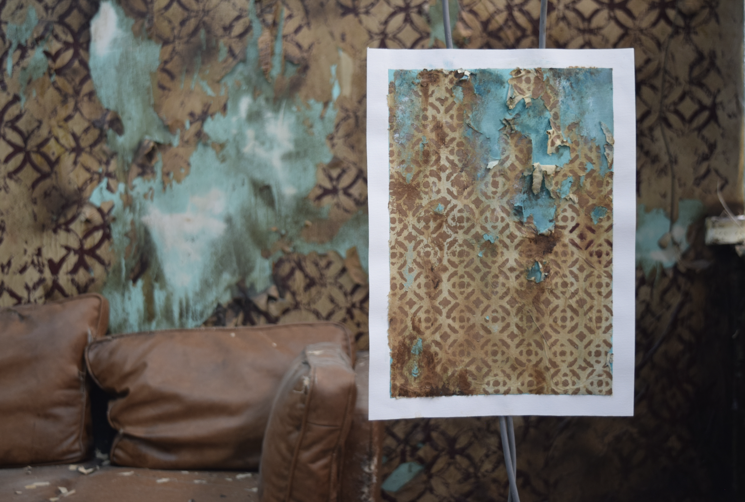 Before and after wallpaper concept and realisation on 'Blacksite'
