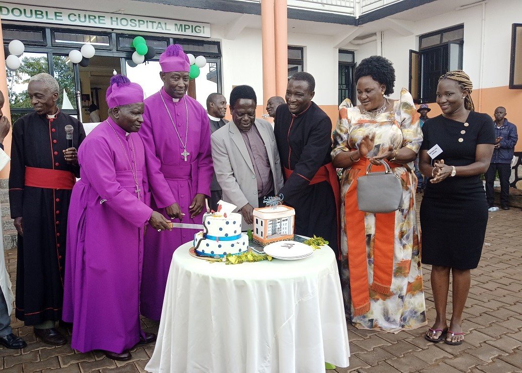 2022_10 cake cutting.jpg